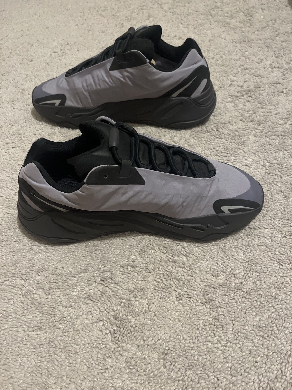 Yeezy Yeezy 700 MNVN (WITH BOX) Size US 11 / EU 44 - 2 Thumbnail