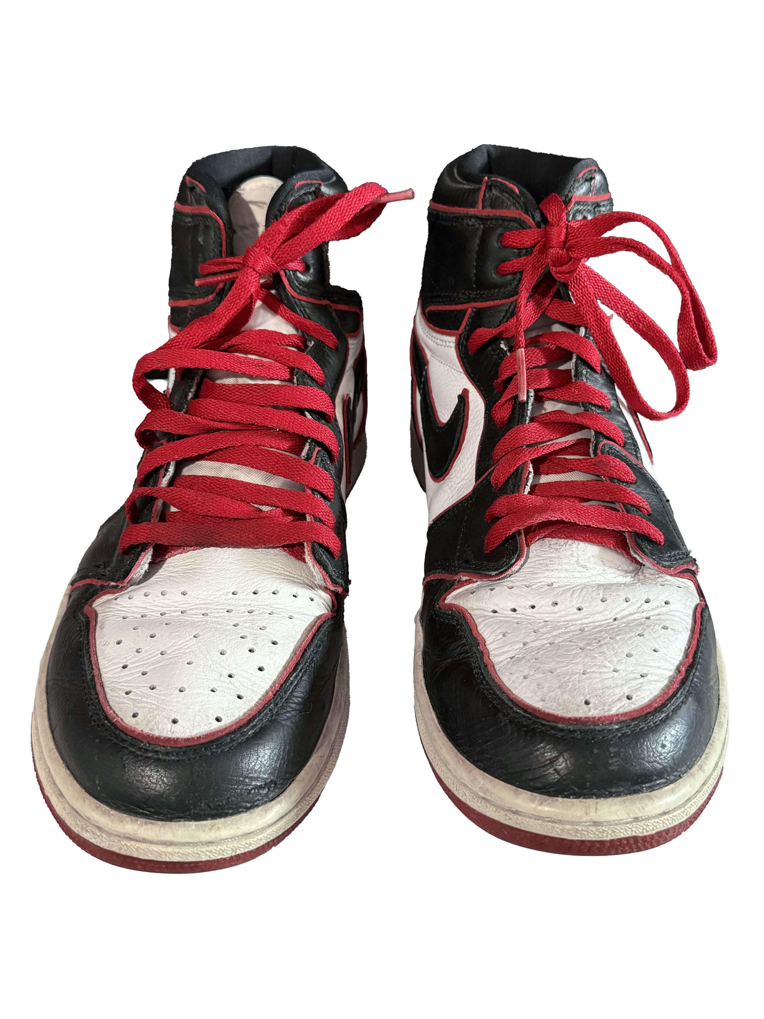 Nike 2019 Nike Air Jordan 1 I Retro High OG "Bloodline" Size 11.5 Size US 11.5 / EU 44-45 - 2 Thumbnail