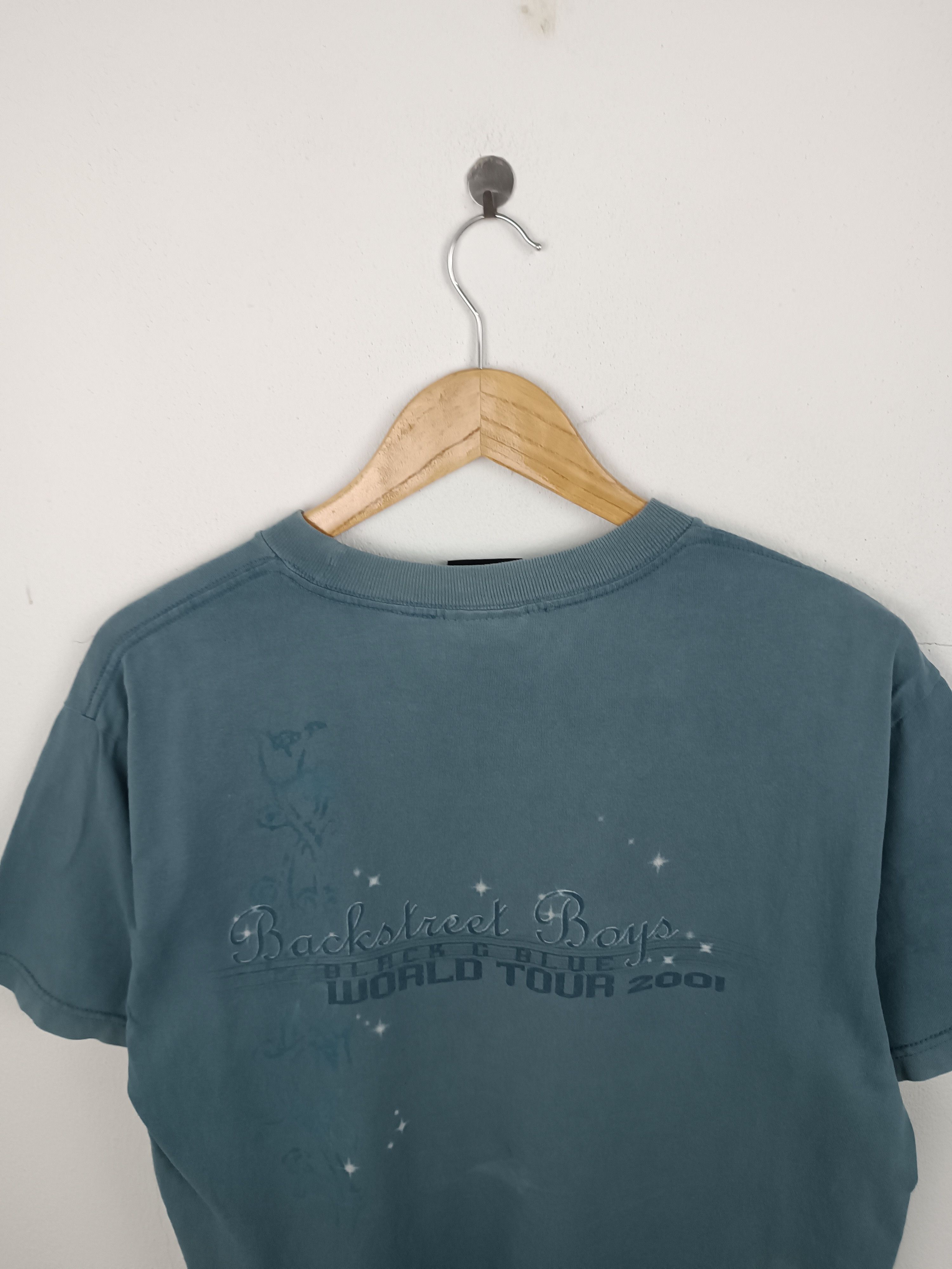 Band Tees VINTAGE 2001 BACKSTREET BOYS BLACK & BLUE TOUR nsync otown Size US M / EU 48-50 / 2 - 16 Thumbnail