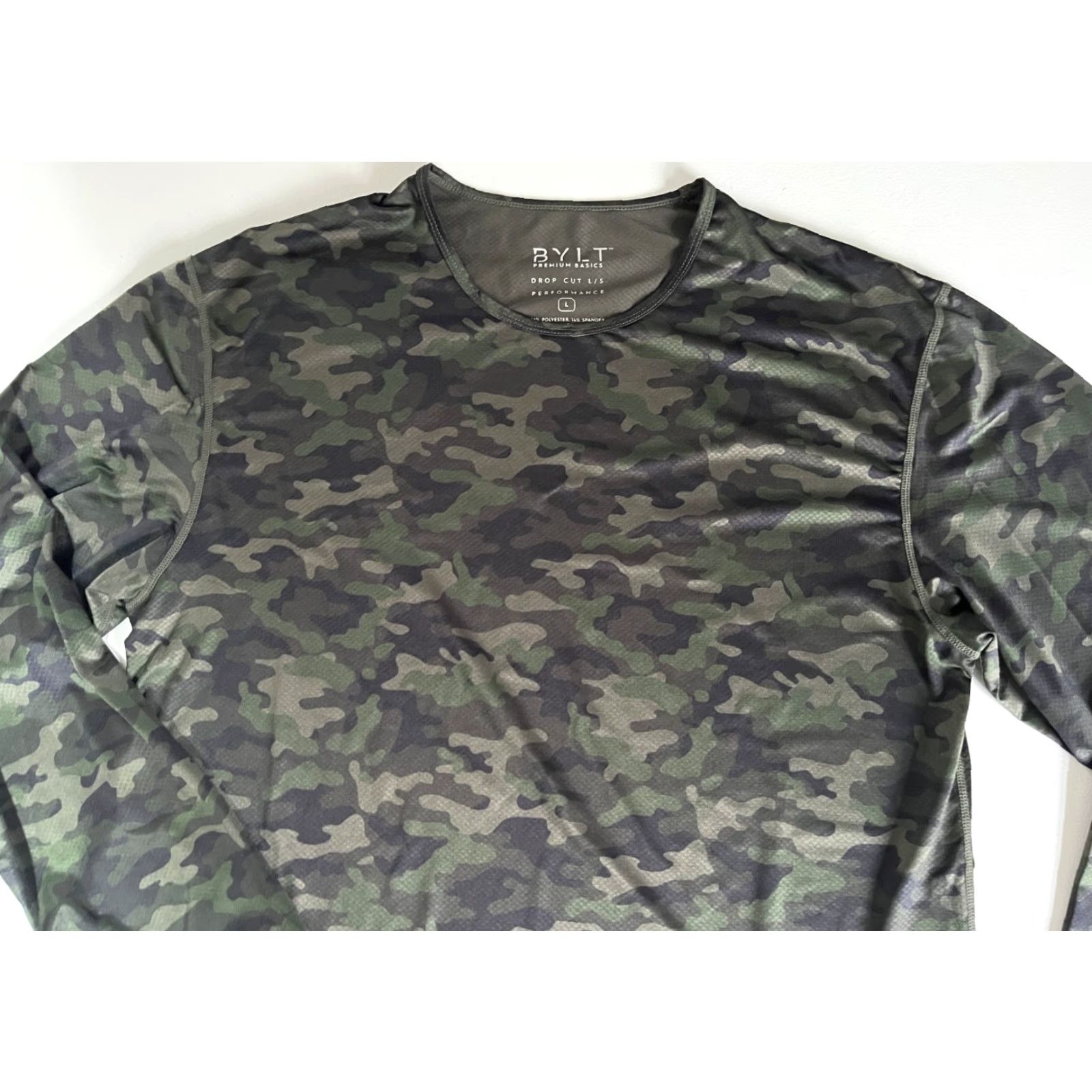 Vintage VINTAGE BYLT Drop Cut Long Sleeve Performance Tee Camouflage Green Sz L Mens Shirt Size US M / EU 48-50 / 2 - 4 Thumbnail