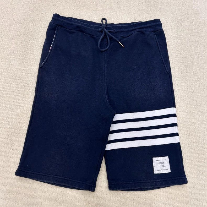 Thom Browne Thom Browne Knitted shorts Size US 40 / EU 56 - 1 Thumbnail