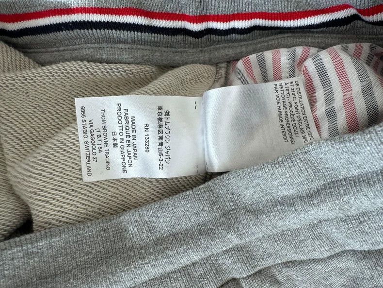 Thom Browne Thom Browne size2 Classic four stripe pull cord shorts Size US 26 / EU 42 - 7 Thumbnail