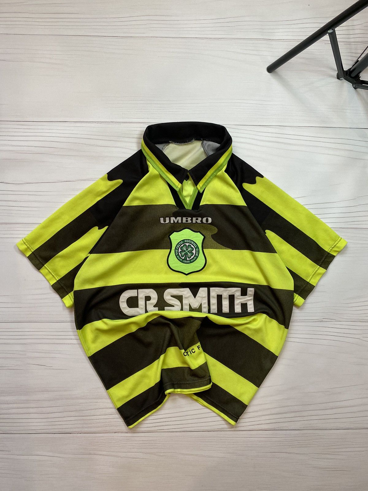 Umbro × Vintage Vintage Umbro Celtic 1996 1998 Away Soccer Shirt Football Size US M / EU 48-50 / 2 - 1 Thumbnail