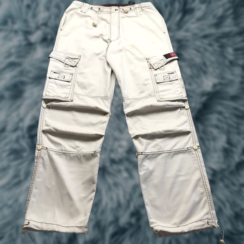 Vintage VINTAGE Clench Cargo Pants Jeans Mens 32x30 Twill Brown Beige Wide-Leg Convertible Baggy Casual Size US 32 / EU 48 - 1 Thumbnail