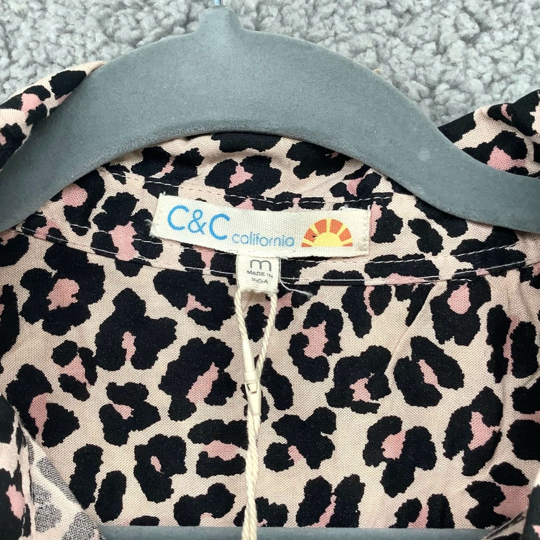 Vintage C&C California Leopard Print Pink Popover Top Womens M Roll Tab Twist Front NWT Size M / US 6-8 / IT 42-44 - 7 Thumbnail