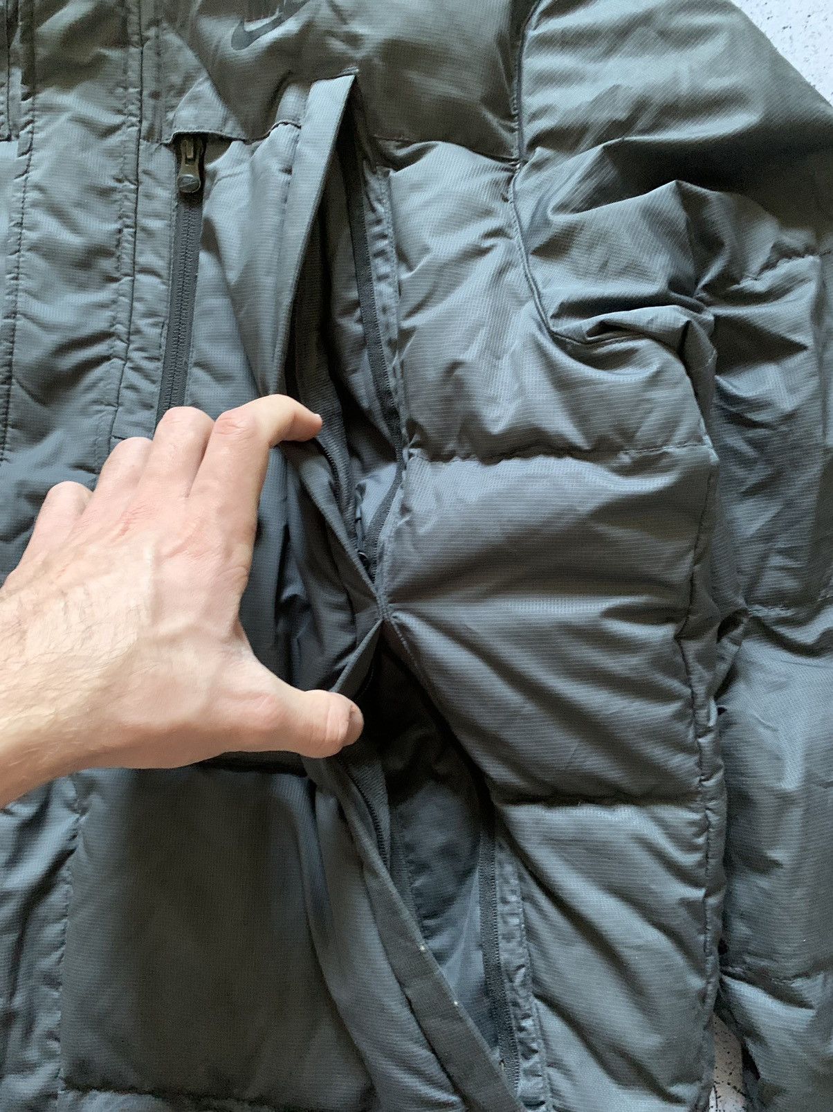 Nike × Vintage Vintage Nike Acg Down Puffer Jacket Drill Swoosh Y2K USA Size US L / EU 52-54 / 3 - 4 Thumbnail
