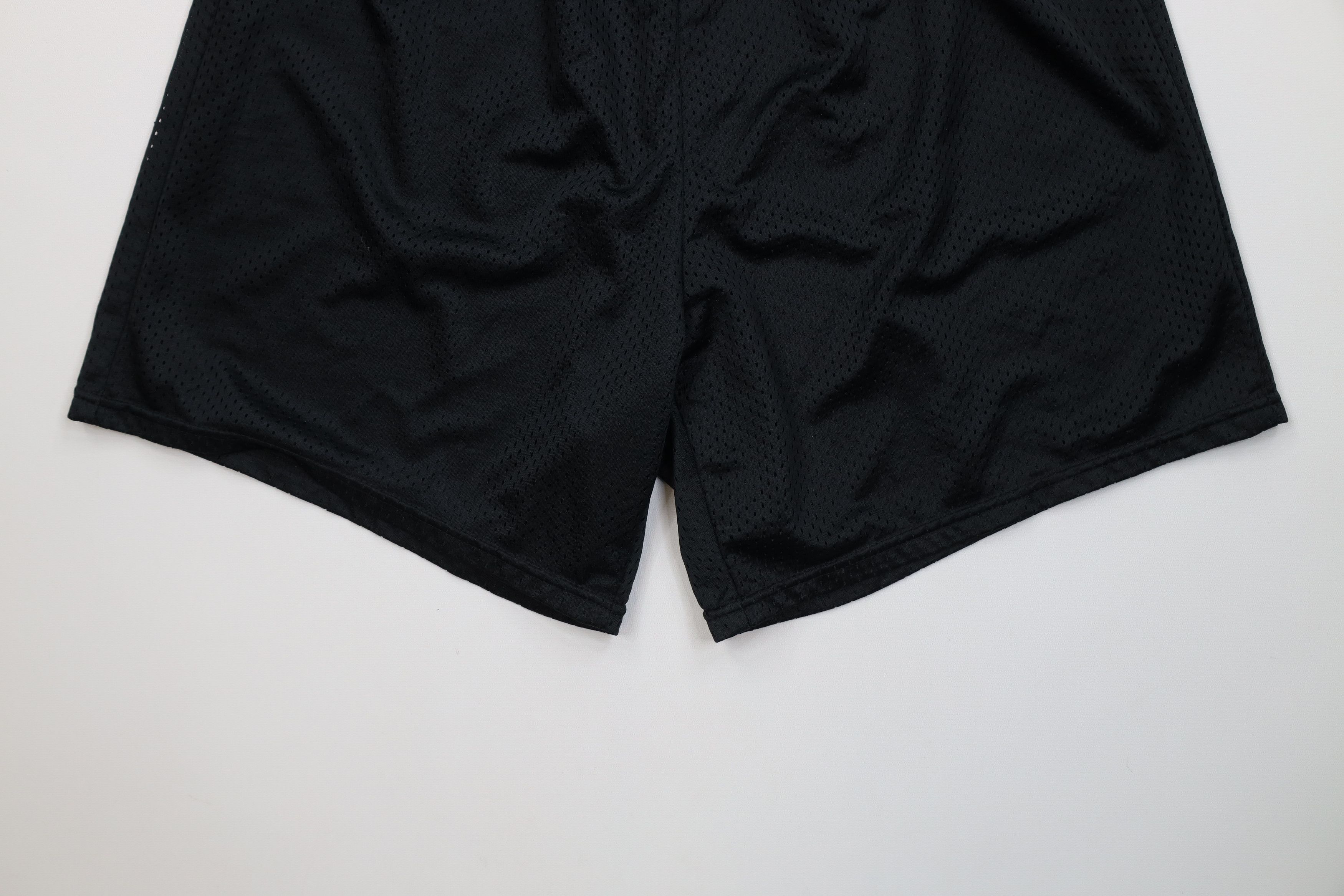Vintage Vintage 90s Y2K Streetwear Above Knee Mesh Shorts Black Size US 36 / EU 52 - 4 Thumbnail
