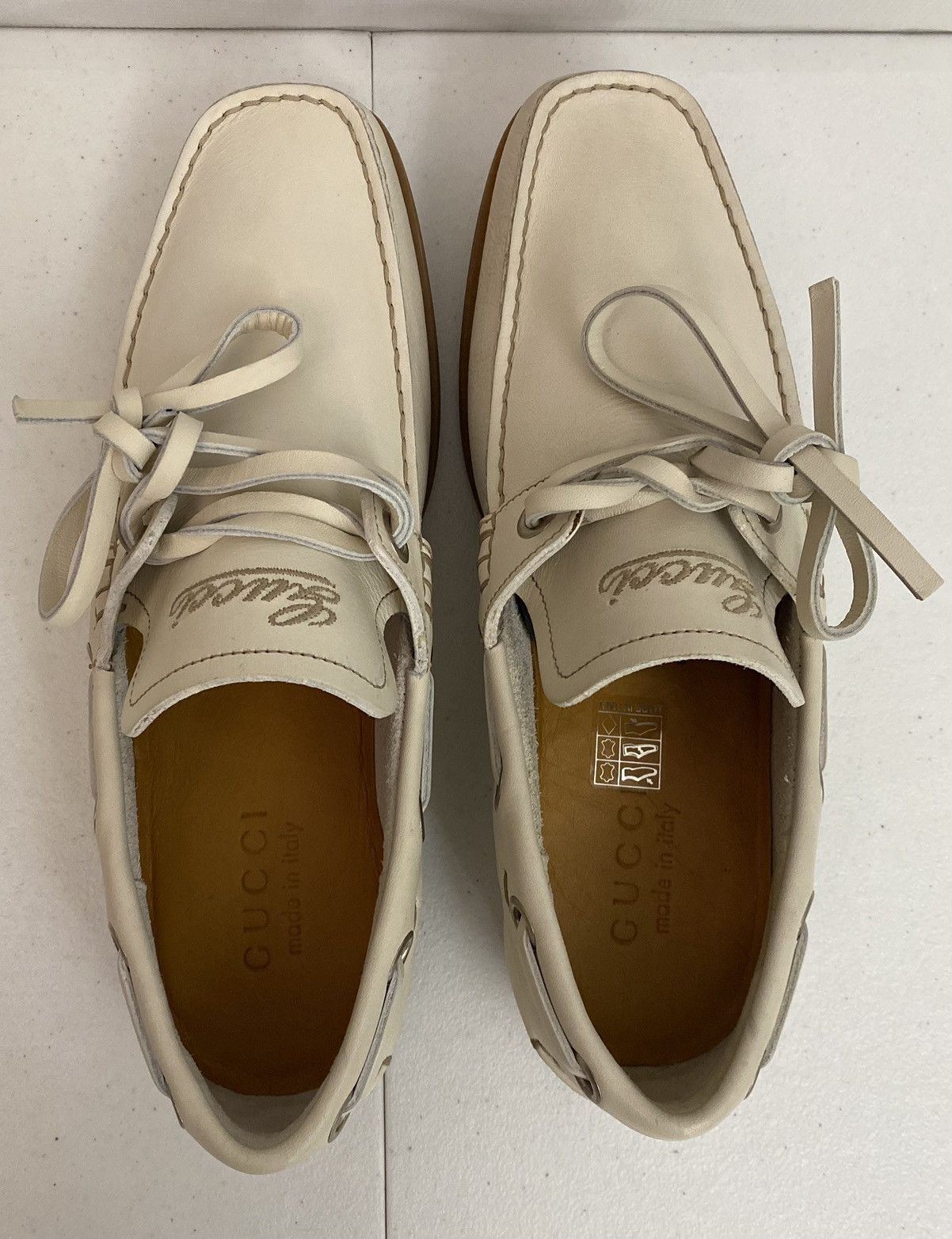 Gucci Gucci 🇮🇹 Runner Up Logo Embroidered Vintage Deck Shoes 39 NEW Size US 9 / IT 39 - 11 Thumbnail