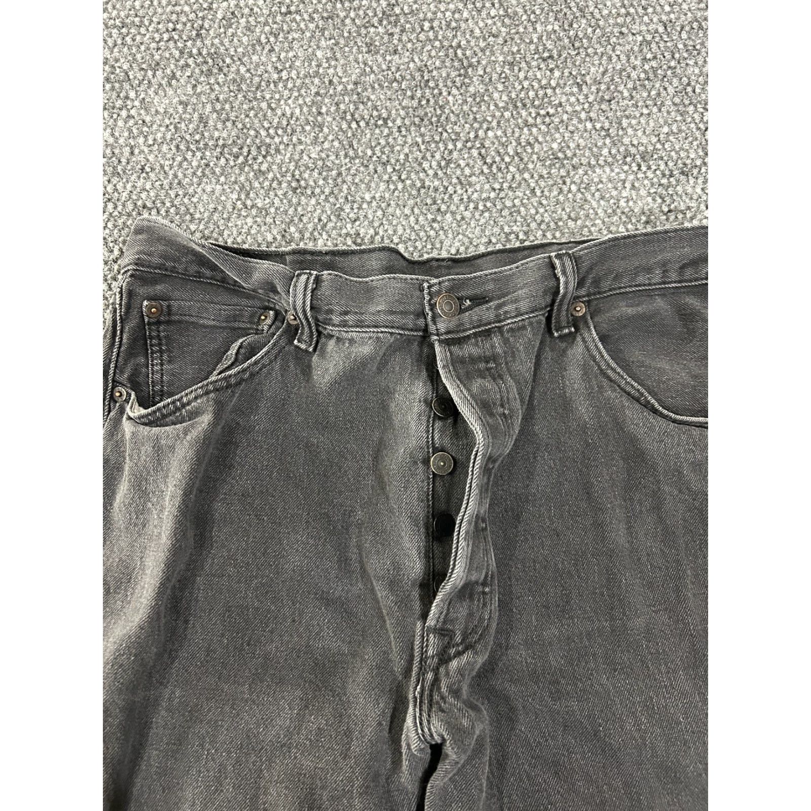 Levi's VINTAGE Levi's 501 Jeans Mens 36x29 Black Straight Button Fly Classic Denim Retro 90s - Levi's 501 Series Mens Jeans Size US 36 / EU 52 - 3 Thumbnail