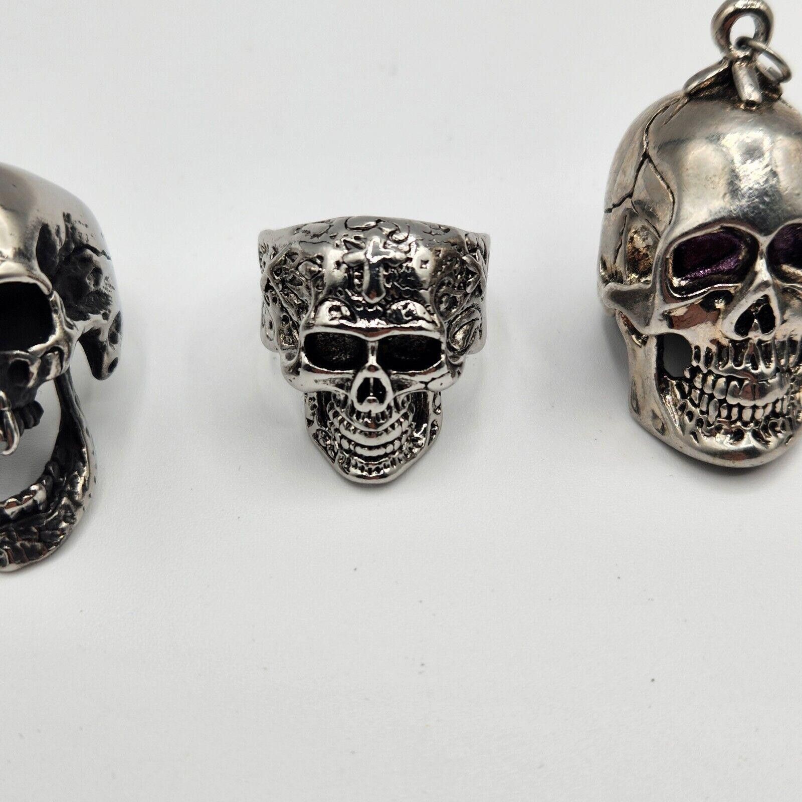 Designer Stainless Skull Rings Lot Of 5 And 1 Pendant Size ONE SIZE - 3 Thumbnail