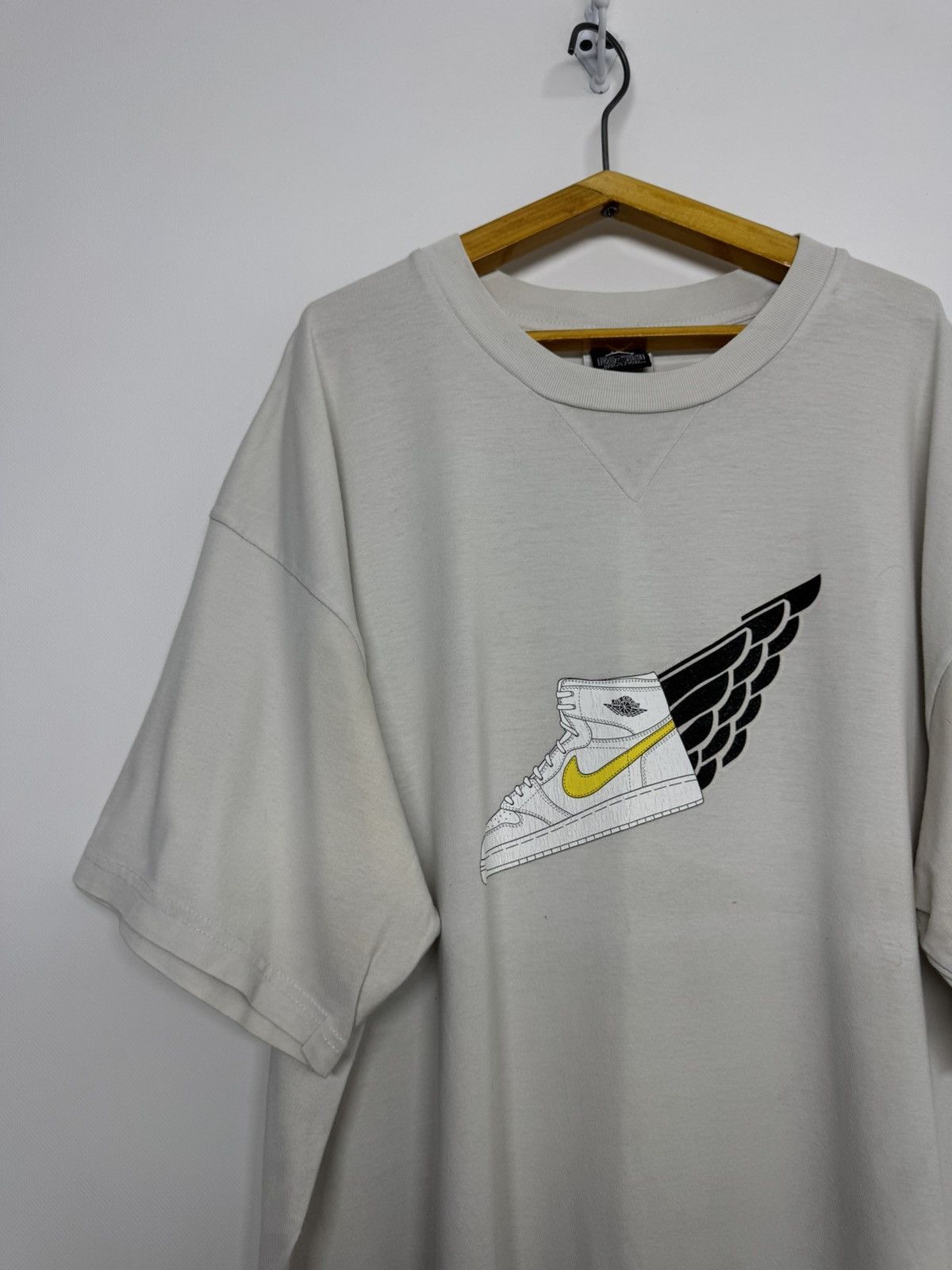 Jordan Brand VINTAGE NIKE FLIGHT CLUB JUMPMAN T-SHIRT 90’s Size US XL / EU 56 / 4 - 6 Thumbnail