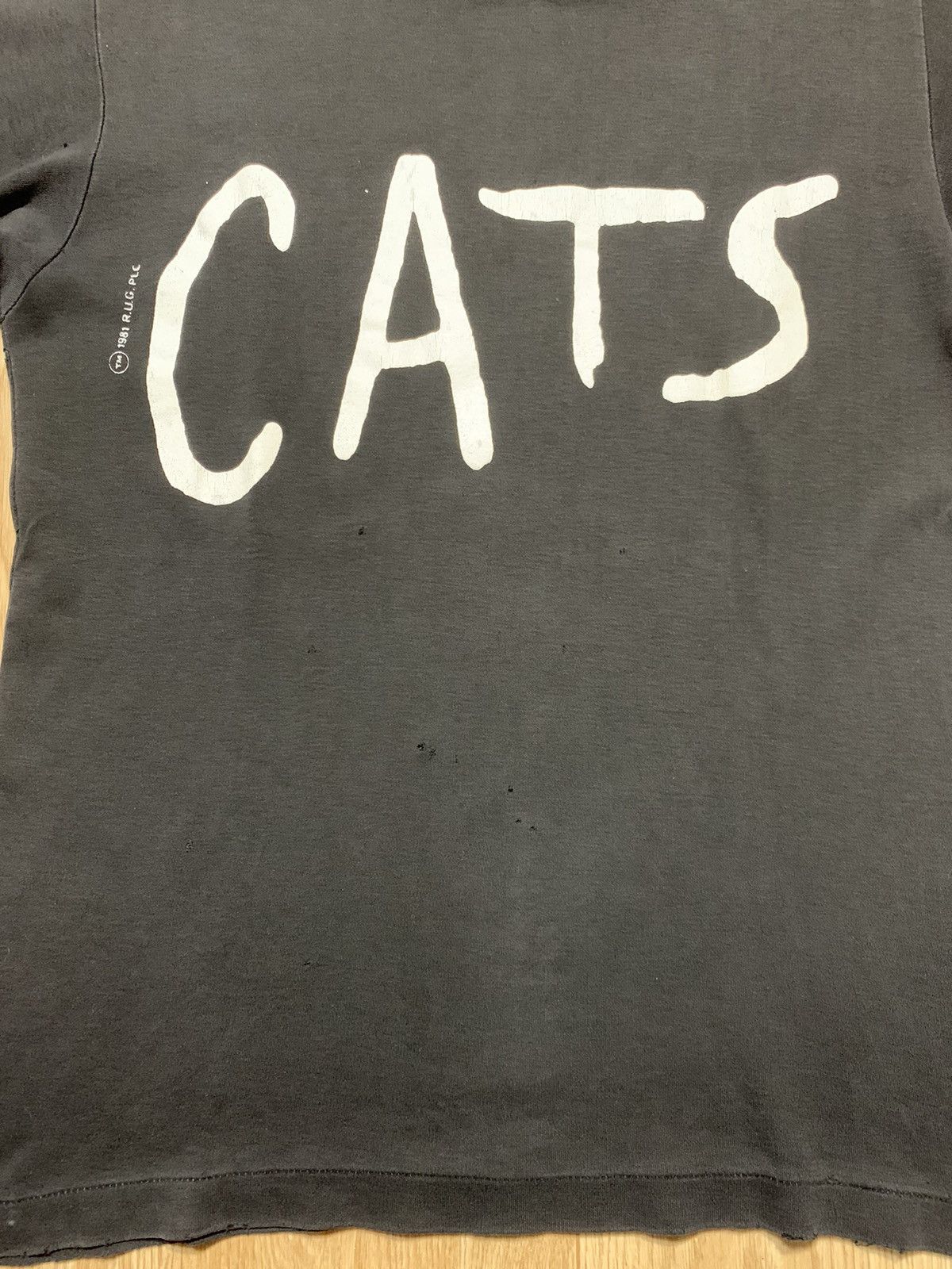 Vintage Rare Vintage 1981 CATS Musical T-Shirt Size US M / EU 48-50 / 2 - 9 Thumbnail
