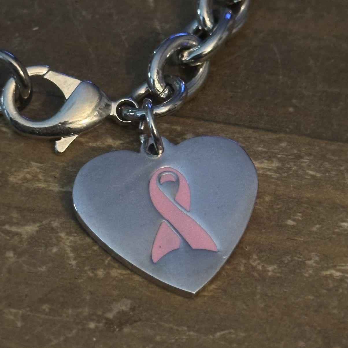 Other Silver tone breast cancer awareness heart charm bracelet Size ONE SIZE - 4 Thumbnail