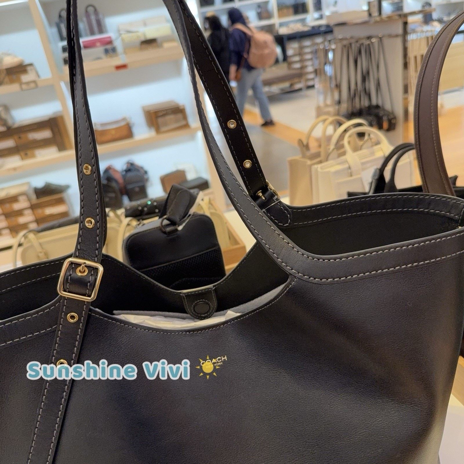 Coach NWT COACH Gramercy Tote CAM00 Large Shoulder Bag Black Size ONE SIZE - 6 Thumbnail