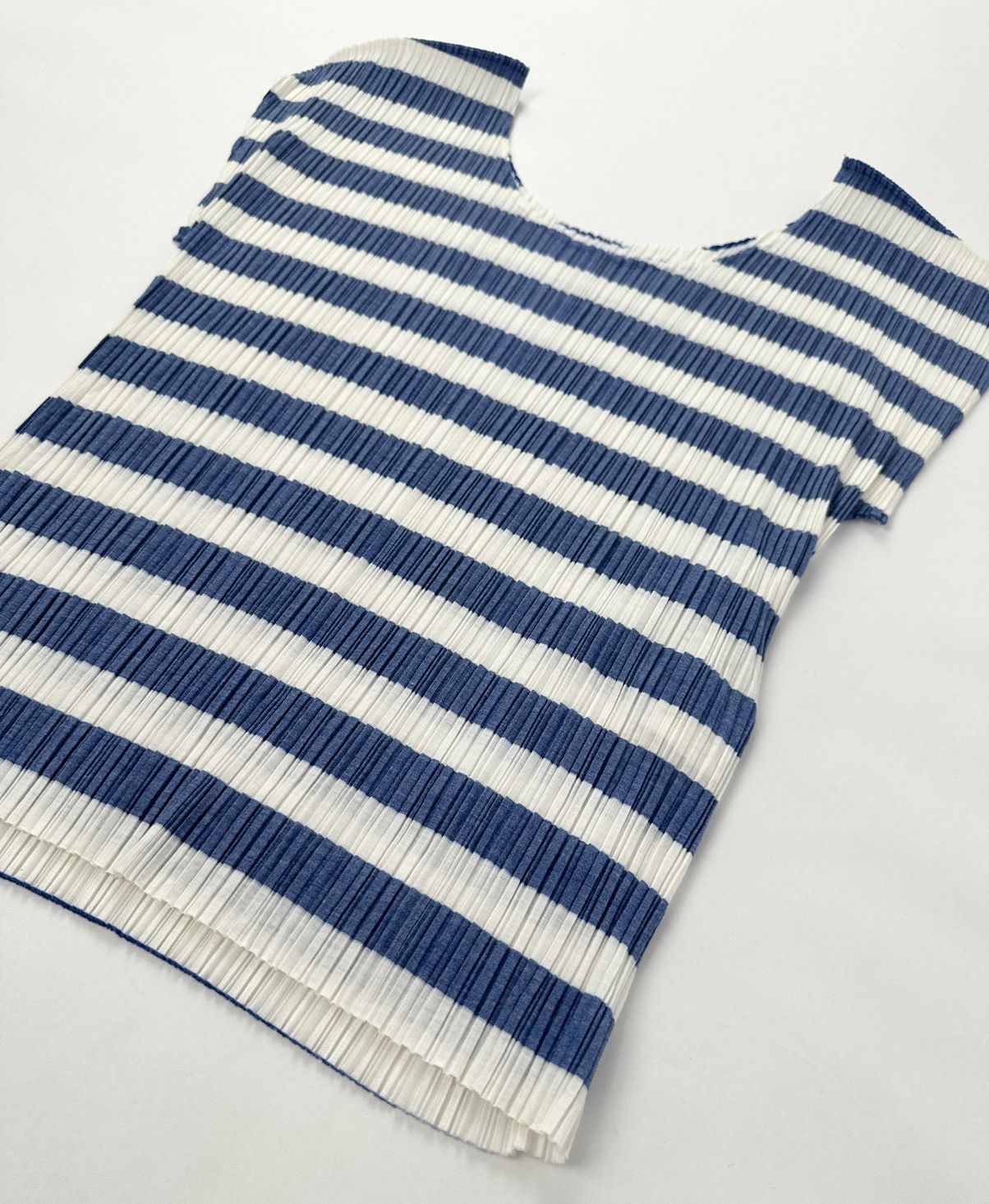 Issey Miyake × Pleats Please Issey Miyake Issey Miyake Pleats Please Stripped Pattern Sleeveless Size M / US 6-8 / IT 42-44 - 5 Thumbnail