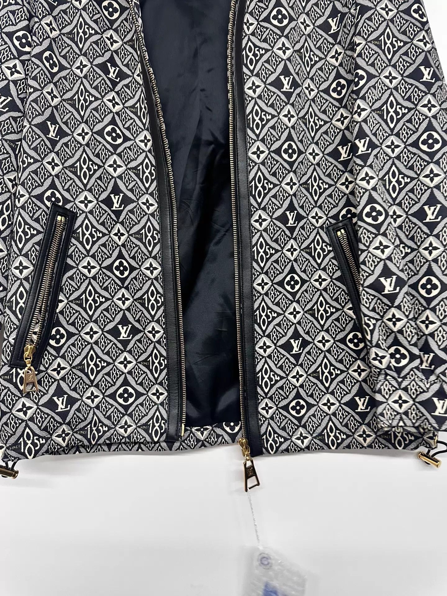 Louis Vuitton Louis Vuitton All Over Logo Print Jacket 34 Size XS / US 0-2 / IT 36-38 - 8 Thumbnail