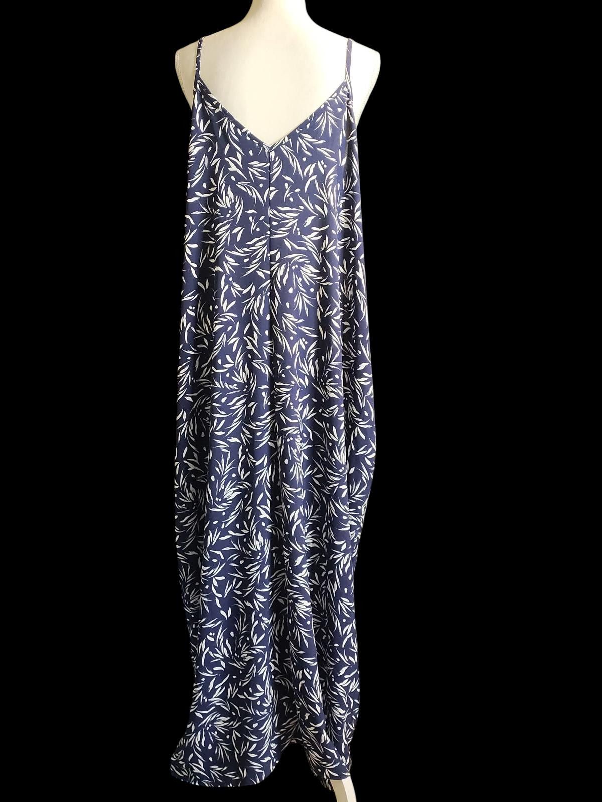Unknown London Hemish USA Navy Blue and White Leaf Print Maxi Dress Size L / US 10 / IT 46 - 6 Thumbnail