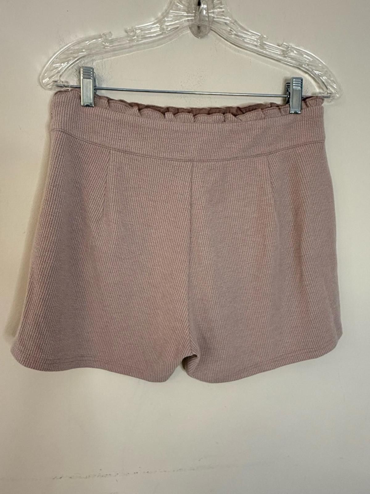 Other Kittenish tan ribbed ruffled waist shorts back pockets SZ M Size 32" / US 10 / IT 46 - 2 Thumbnail