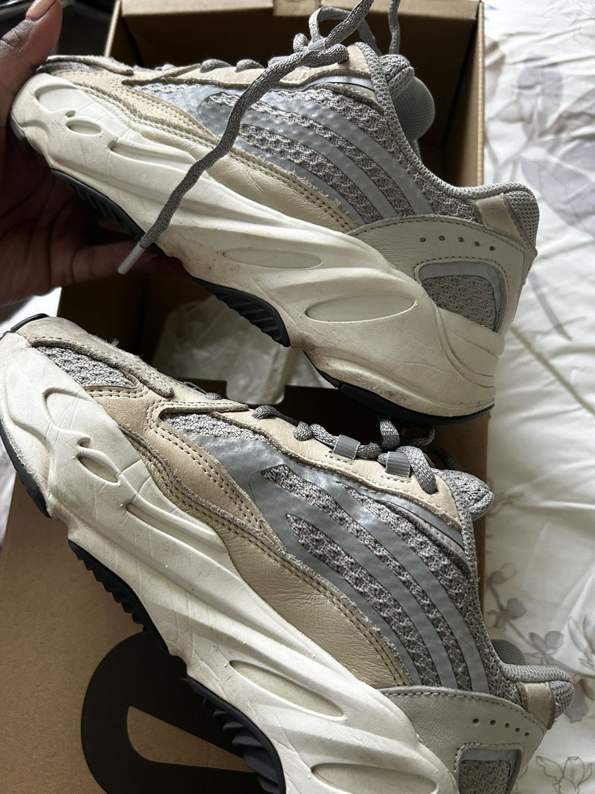 Yeezy Yeezy Boost 700 V2 Size US 6 / EU 39 - 6 Thumbnail