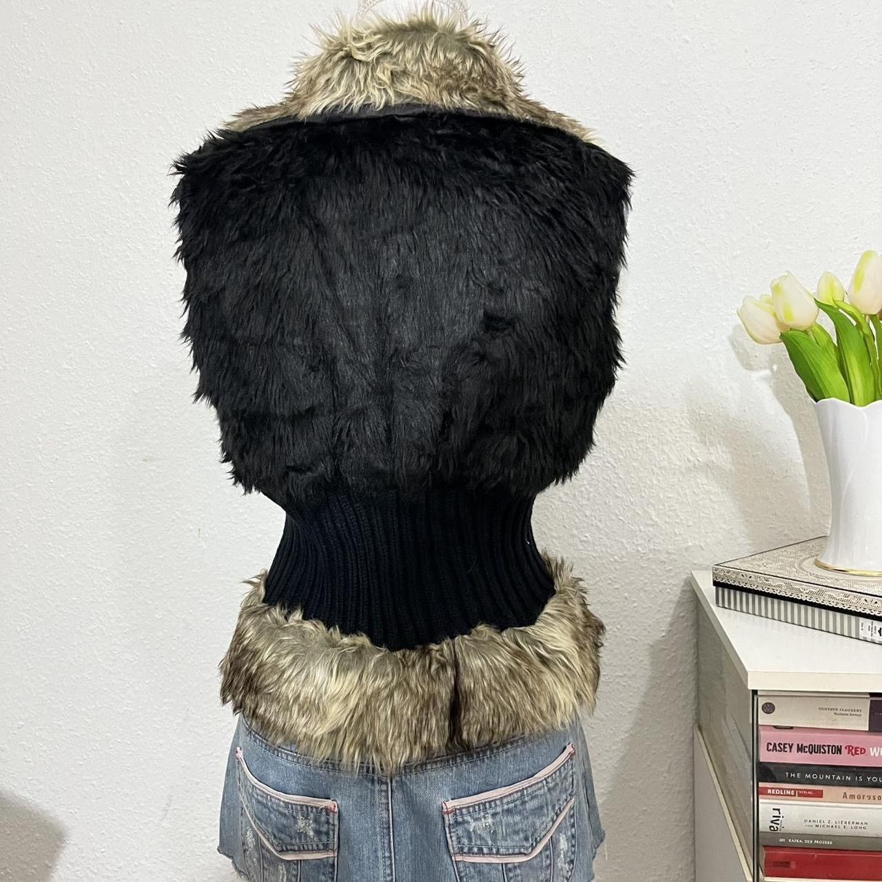 Vintage Euro Y2K Faux Fur Vest gilet w/ thick waistband vintage Size S / US 4 / IT 40 - 6 Thumbnail