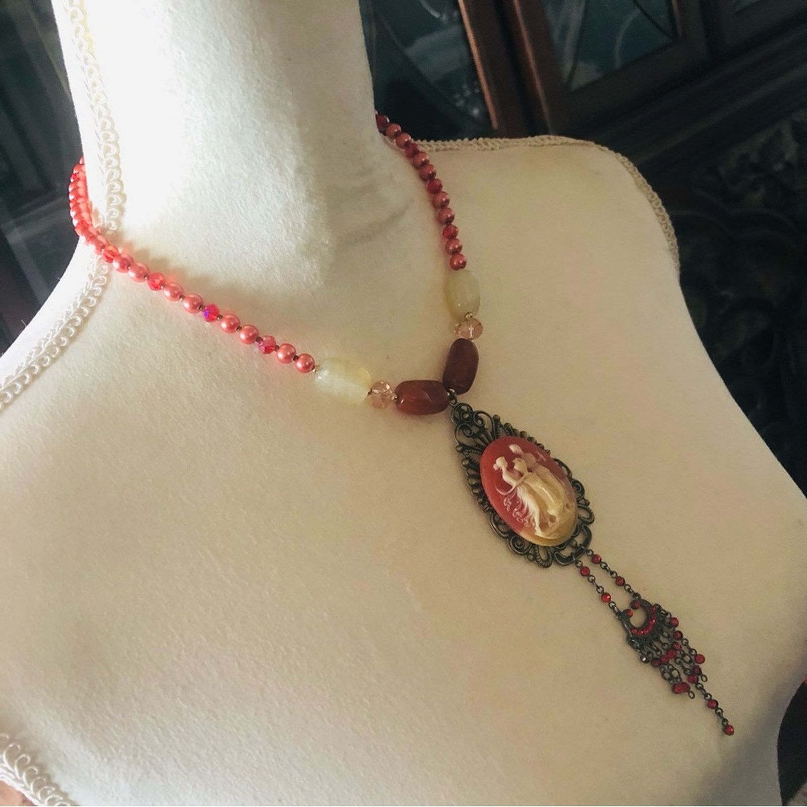 Handmade Handcrafted repurpose antique cameo quartz Pearl necklace Size ONE SIZE - 3 Thumbnail