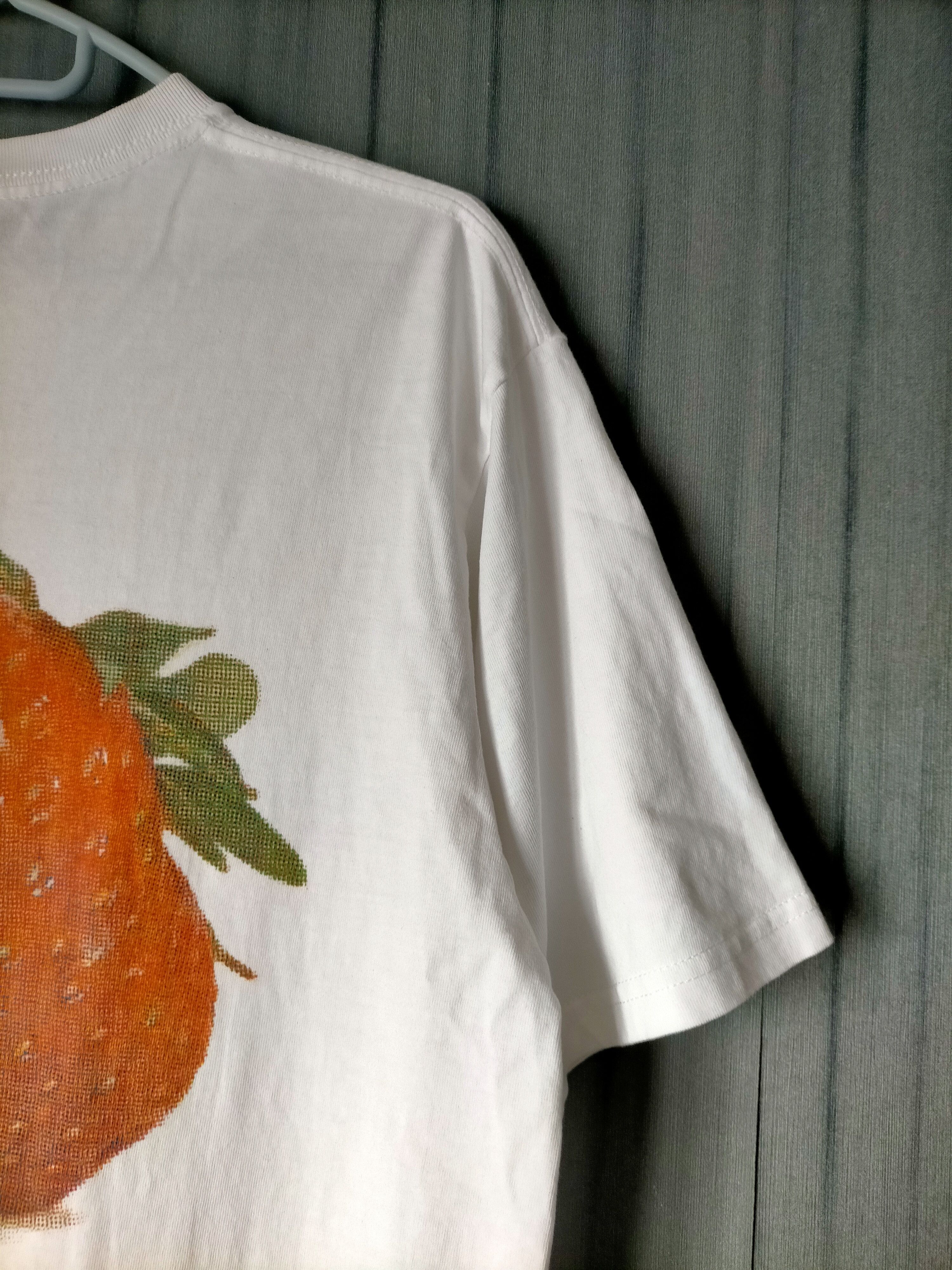 Stussy Stussy Strawberry White Size M Tee Size US M / EU 48-50 / 2 - 6 Thumbnail