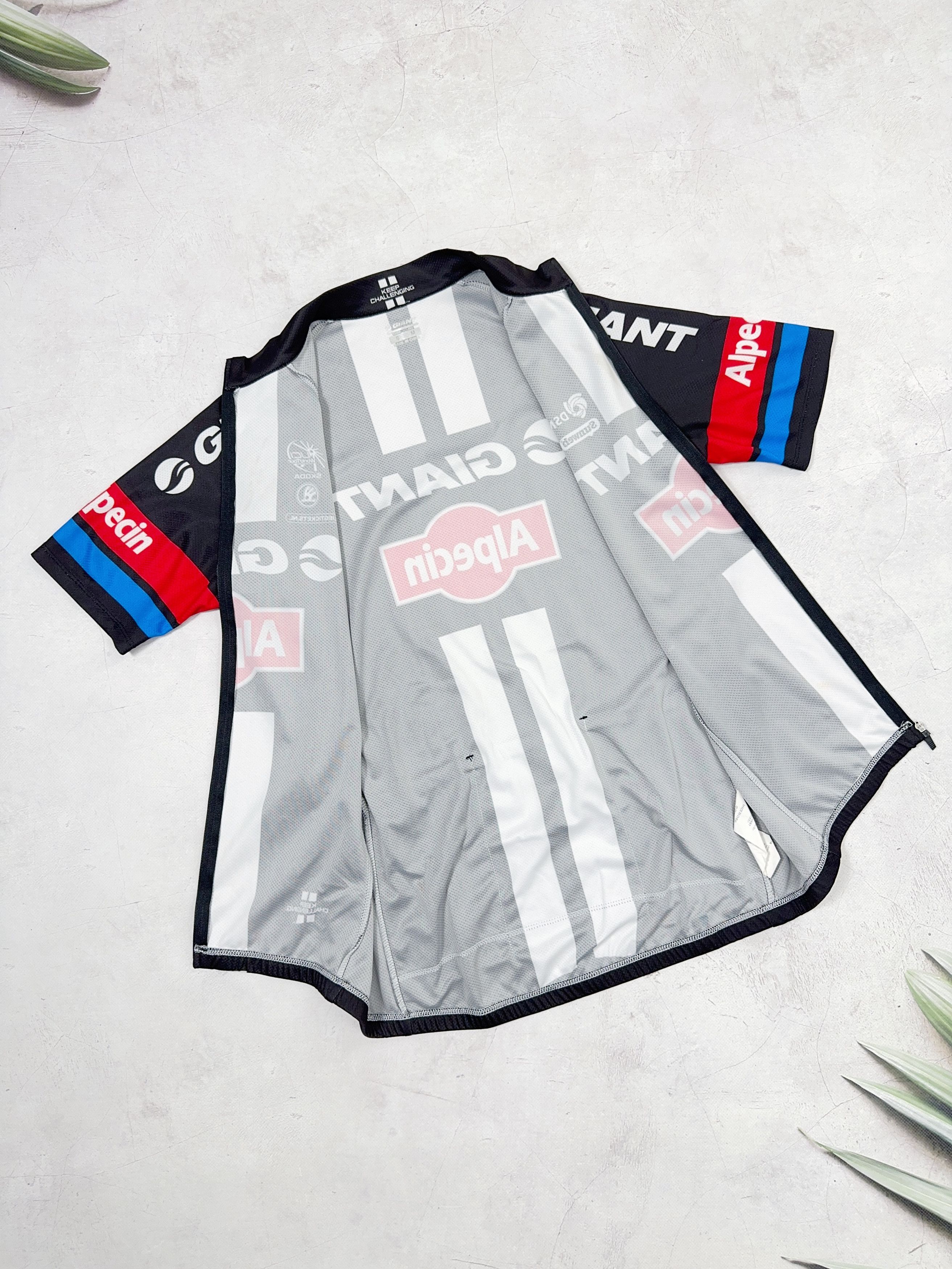 Sports Specialties Giant Alpecin Cycling Jersey UCI World Tour Size US S / EU 44-46 / 1 - 7 Thumbnail