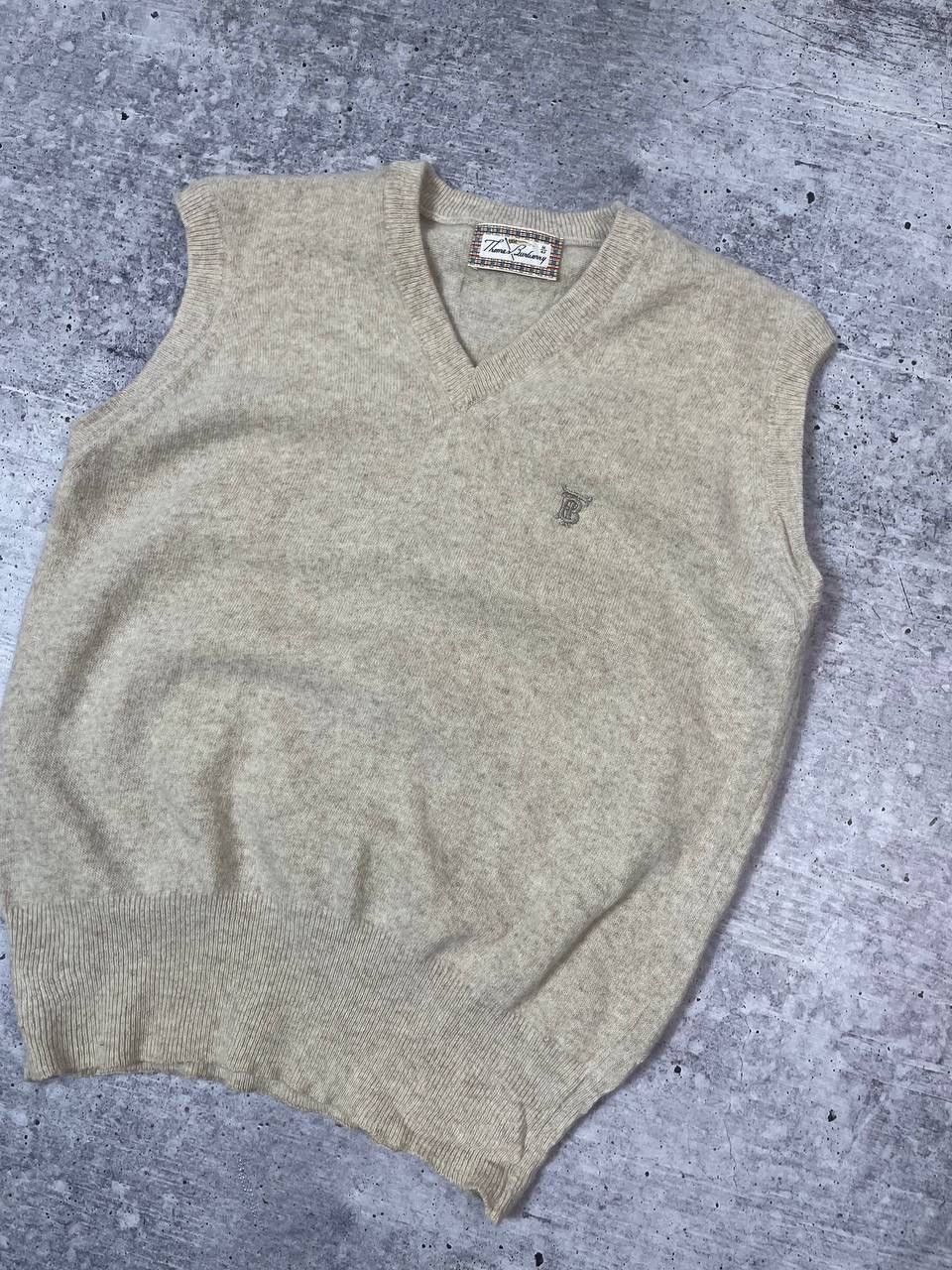 Burberry Vintage Thomas Burberry Logo V Neck Wool Sweater Vest Size US M / EU 48-50 / 2 - 3 Thumbnail