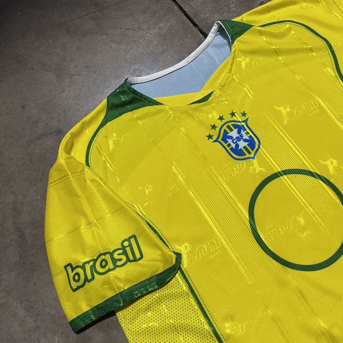 Vintage Vintage Y2K Brazil Soccer Jersey Neymar National Team 90s Size US L / EU 52-54 / 3 - 4 Thumbnail