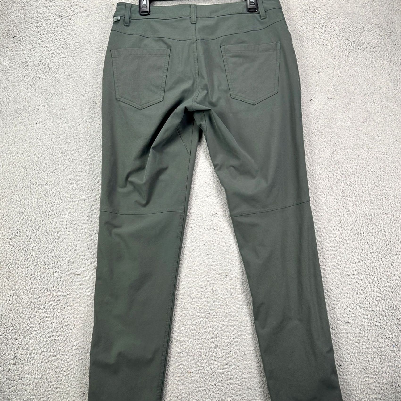 Lululemon Lululemon ABC Pants Chino Golf Mens 32 Gray Performance 5 Pocket Flat Front/Flat Front Chinos 32 Mens Gray ABC Pants Size US 32 / EU 48 - 2 Thumbnail