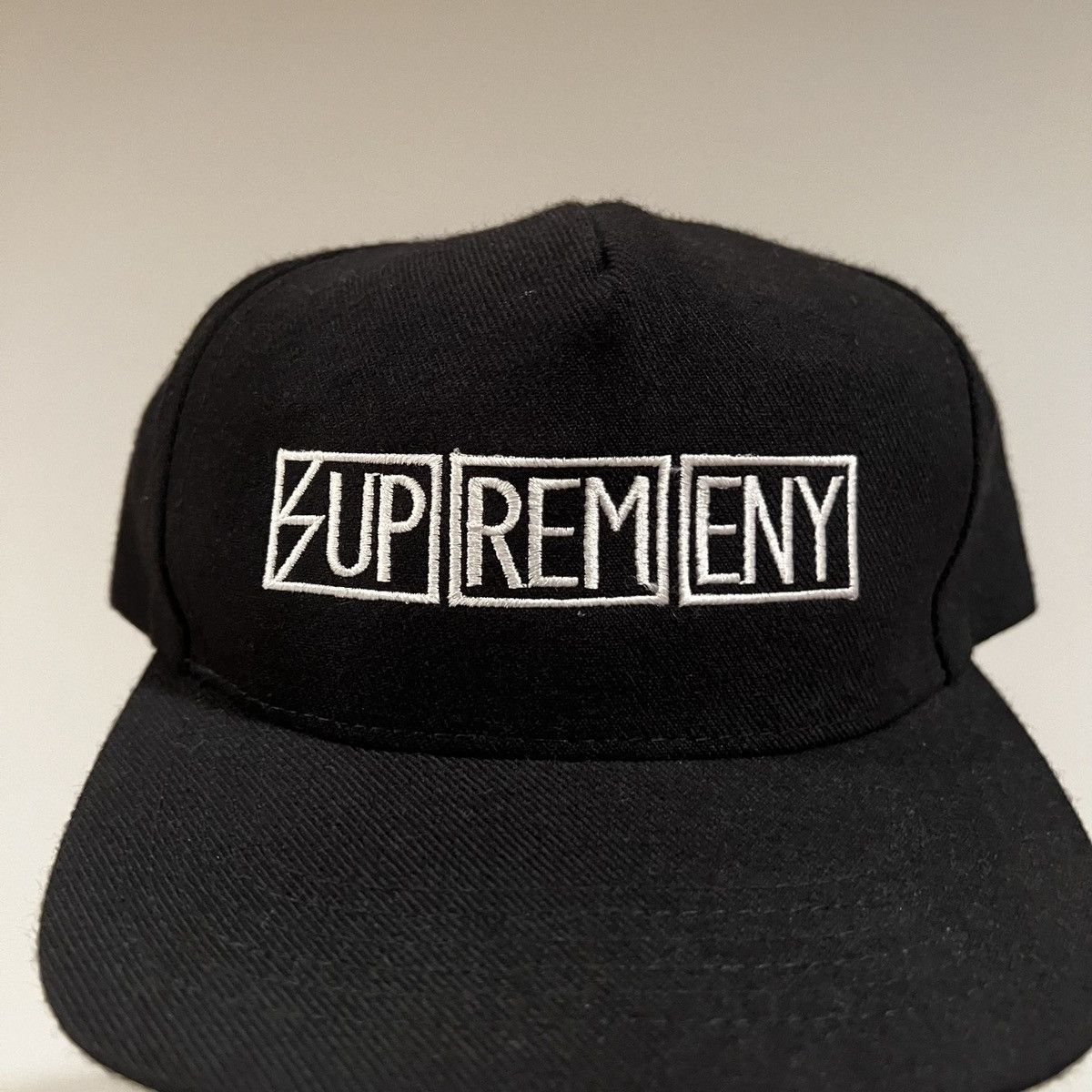 Supreme Supreme subhumans snapback logo hat Size ONE SIZE - 5 Thumbnail
