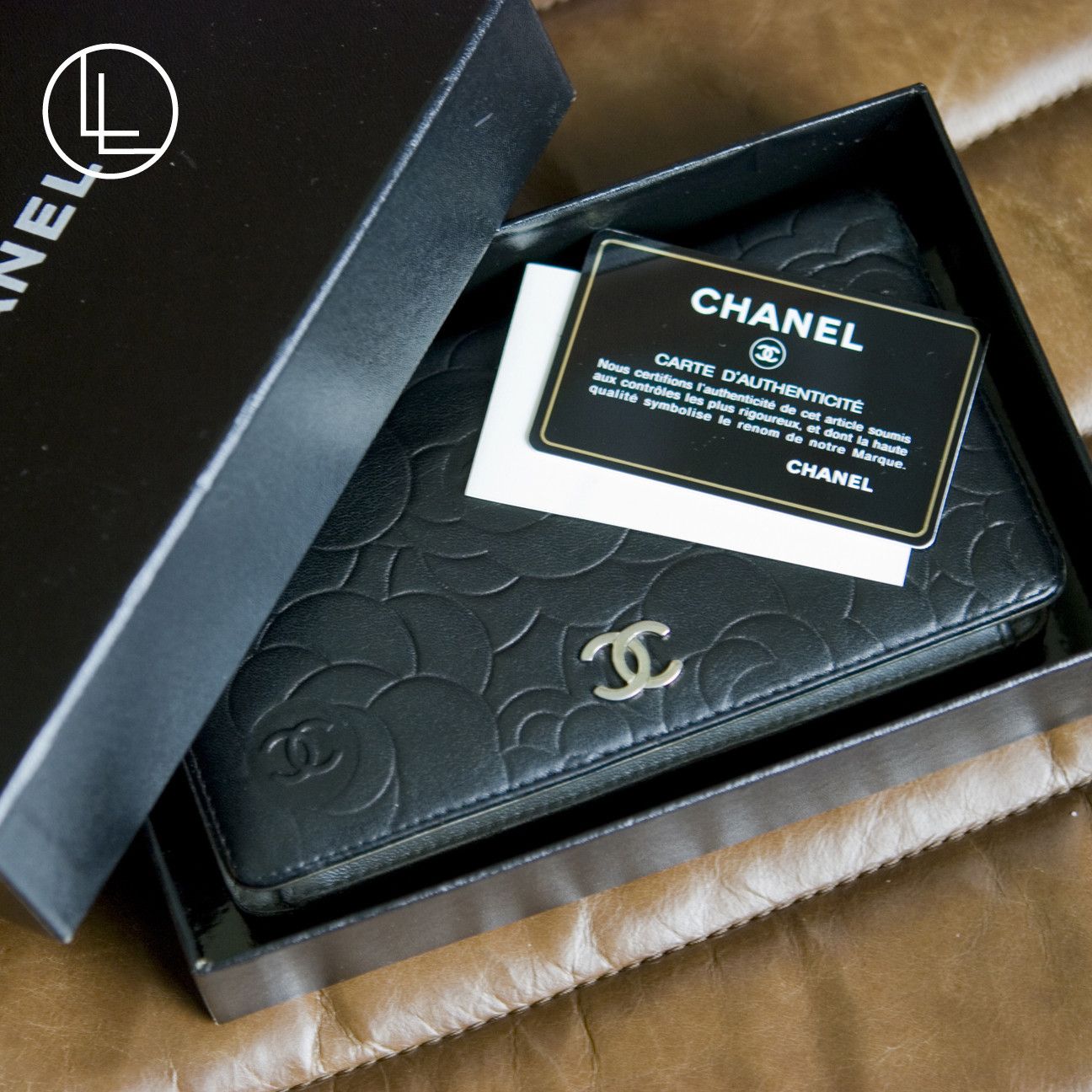 Chanel CHANEL Camellia Flower Embossed Leather Bifold Long Wallet Size ONE SIZE - 1 Thumbnail