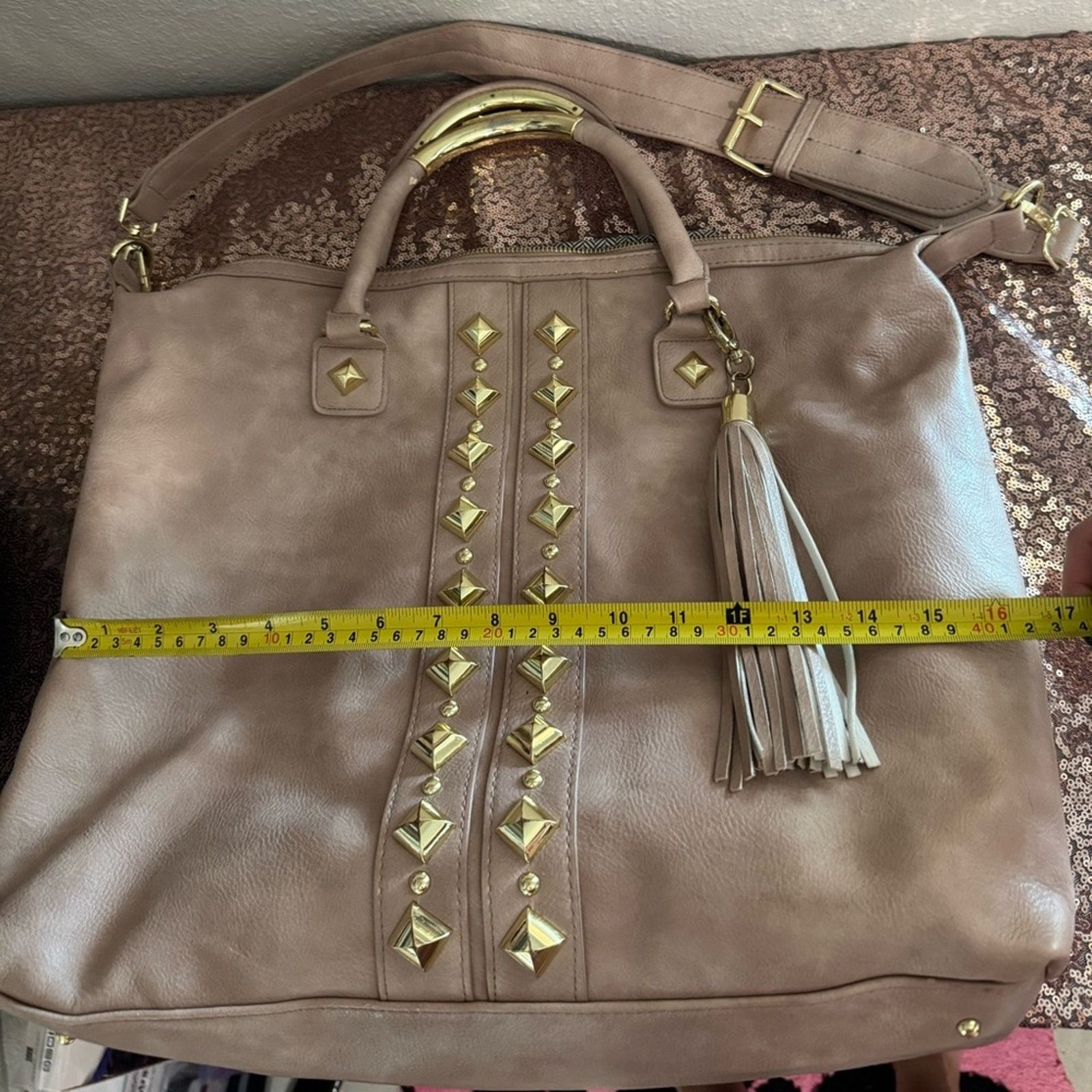 Steve Madden STEVE MADDEN🌟 Mauve with Gold Studs, Oversized Shoulder Bag Size ONE SIZE - 10 Thumbnail