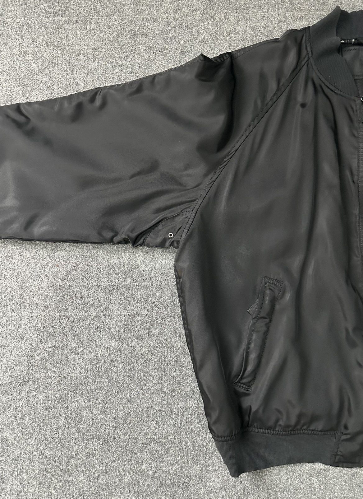 Prada Prada - 90s Vintage Zip-Up Nylon Bomber Jacket Hard to Find Size US M / EU 48-50 / 2 - 4 Thumbnail