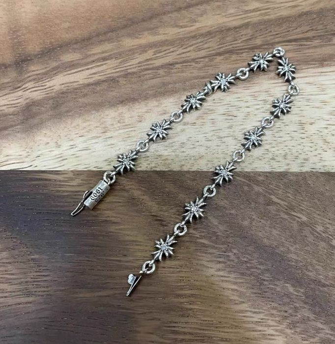 Chrome hearts tiny on sale cross bracelet