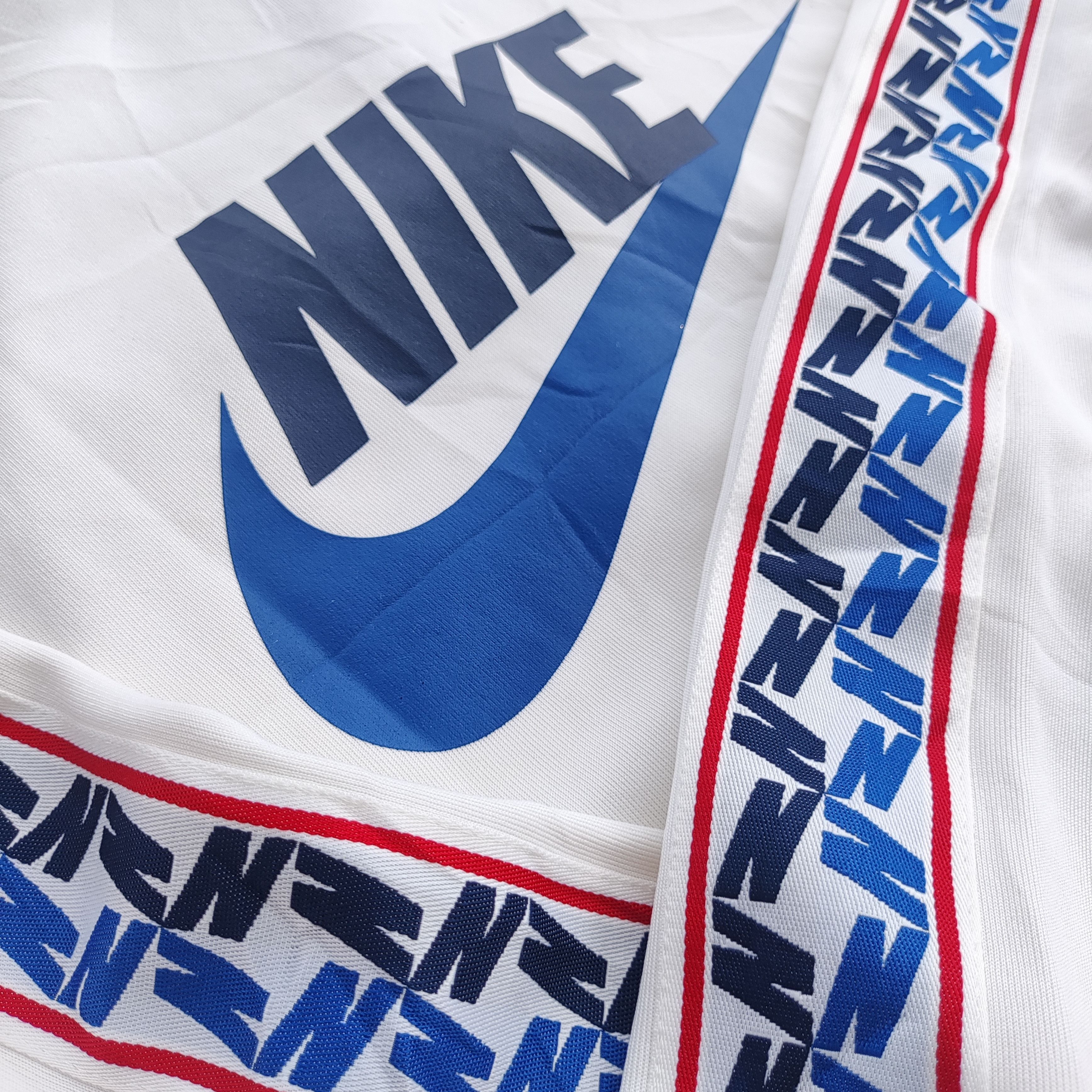 Nike Nike Taped Poly Track Jacket AJ2681-133 Size US L / EU 52-54 / 3 - 6 Thumbnail