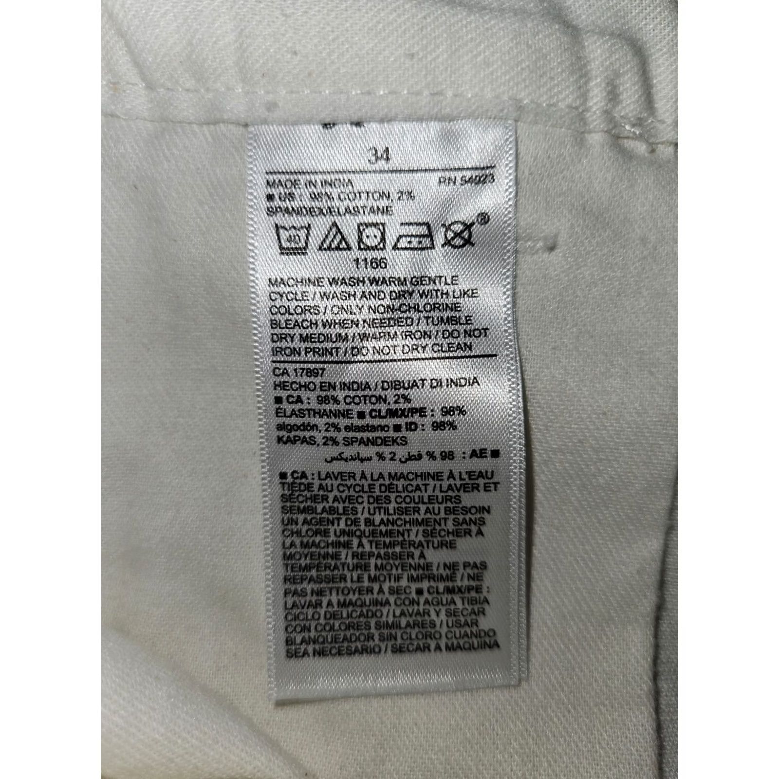 Old Navy Old Navy Chino Shorts Men's 34 White Striped Flat Front Mid Rise 9in Inseam Slim Built In Flex Casual Preppy American Outdoor Size US 34 / EU 50 - 3 Thumbnail
