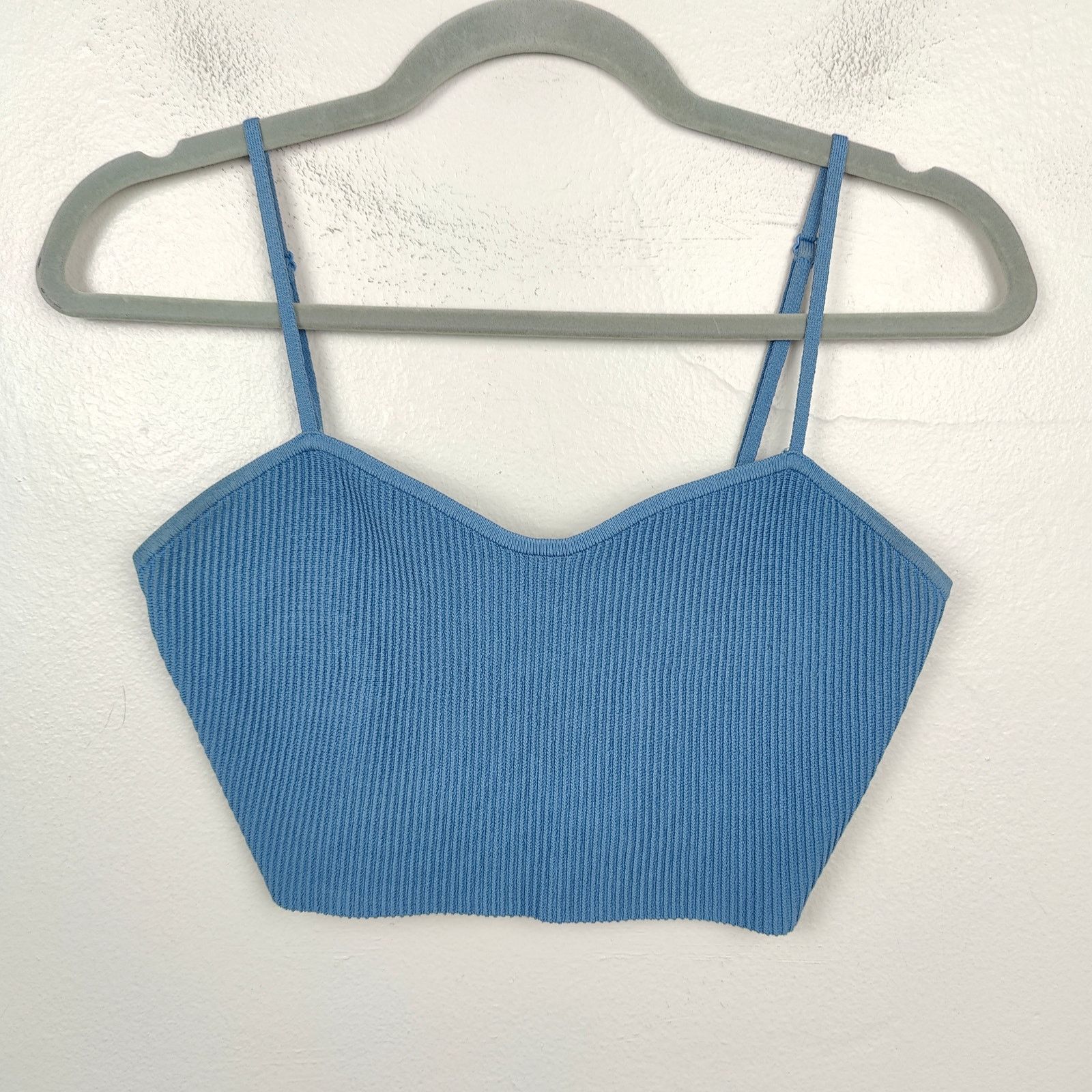 Aritzia Aritzia Babaton Sculpt Knit Cami Cropped Tank Top Medium Size M / US 6-8 / IT 42-44 - 1 Thumbnail