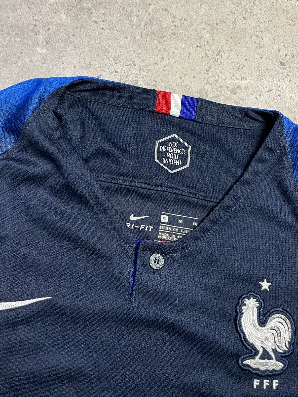 Nike 2018 2020 France National Nike Home Kit Soccer Jersey Shirt Size US XS / EU 42 / 0 - 4 Thumbnail