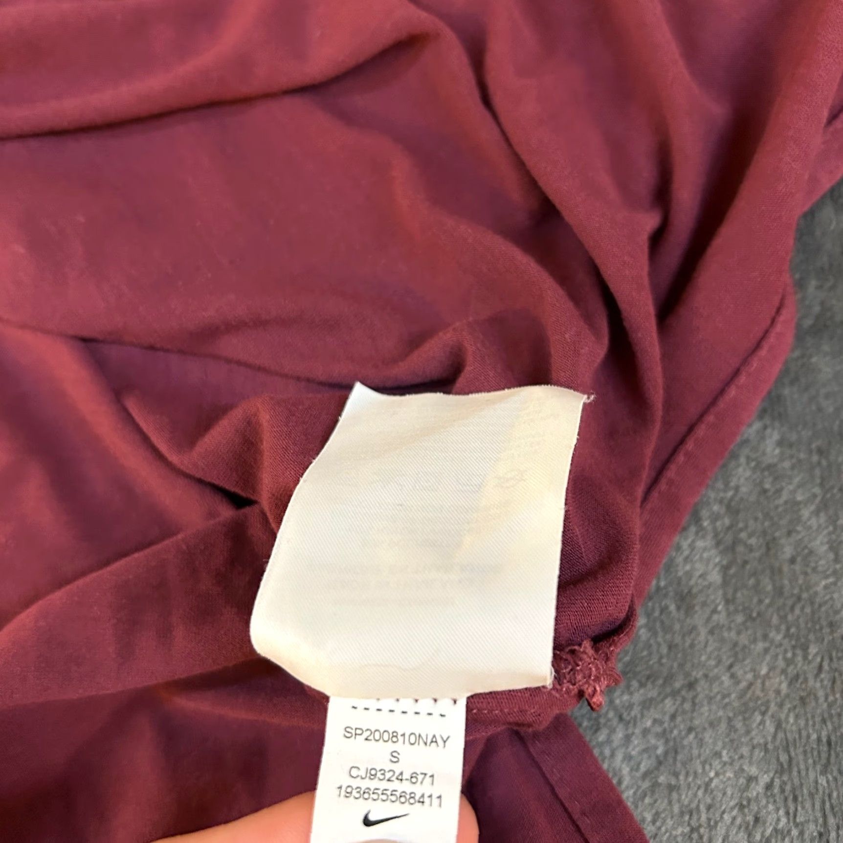 Nike Nike Dri-FIT Long Sleeve Top Athletic Shirt Burgundy Womens Small Size S / US 4 / IT 40 - 5 Thumbnail