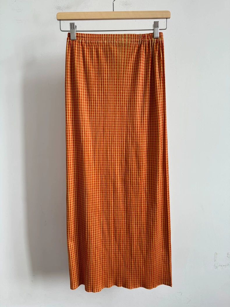Issey Miyake Issey Miyake size:3 Orange skirt Size 42" / US 20 - 1 Thumbnail