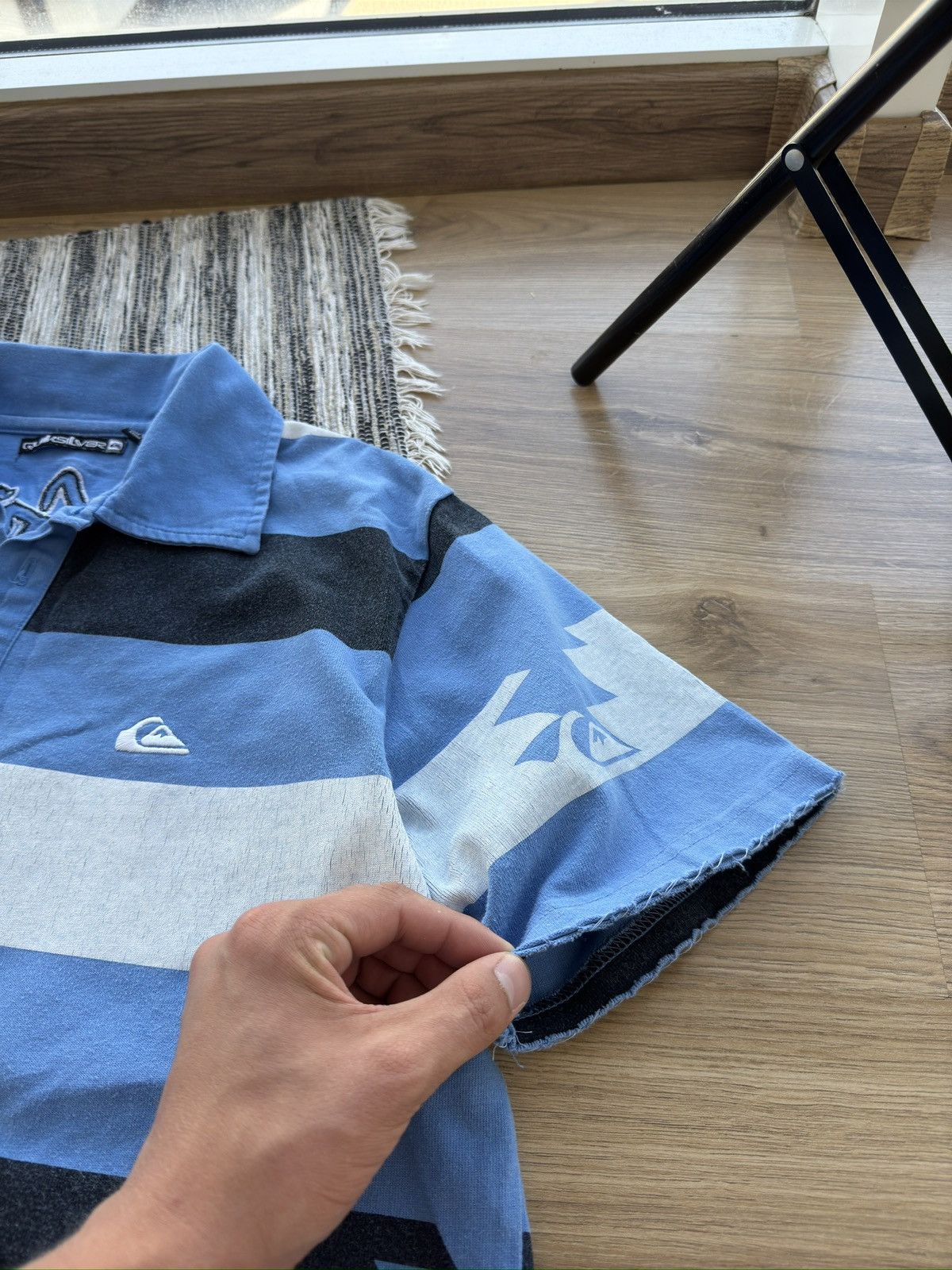 Quiksilver Quicksilver distressed rare monogram Y2K polo tee Size US M / EU 48-50 / 2 - 7 Thumbnail