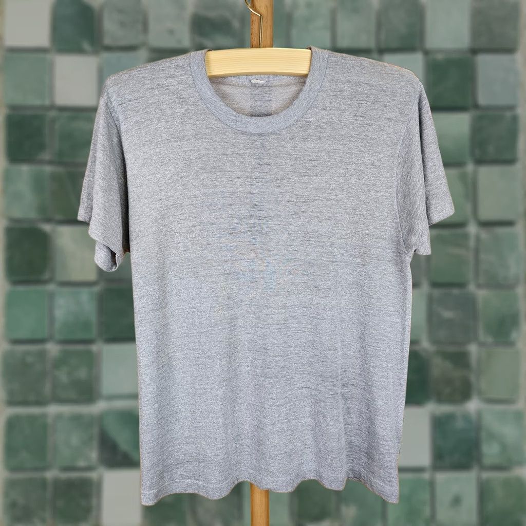 Vintage STAR SCREEN T-SHIRT Mens Short Sleeve Round Neck Gray 50/50 Cotton Vintage 80's BLANK PAPER THIN SINGLE STITCH Logo Stars 19 INCH 27 INCH L Size US M / EU 48-50 / 2 - 1 Thumbnail