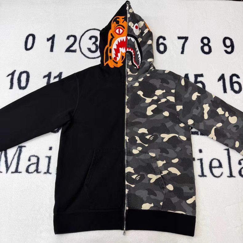 Bape Multi Camo Shark Graphic Zip-Up Hoodie Size US XXL / EU 58 / 5 - 1 Thumbnail
