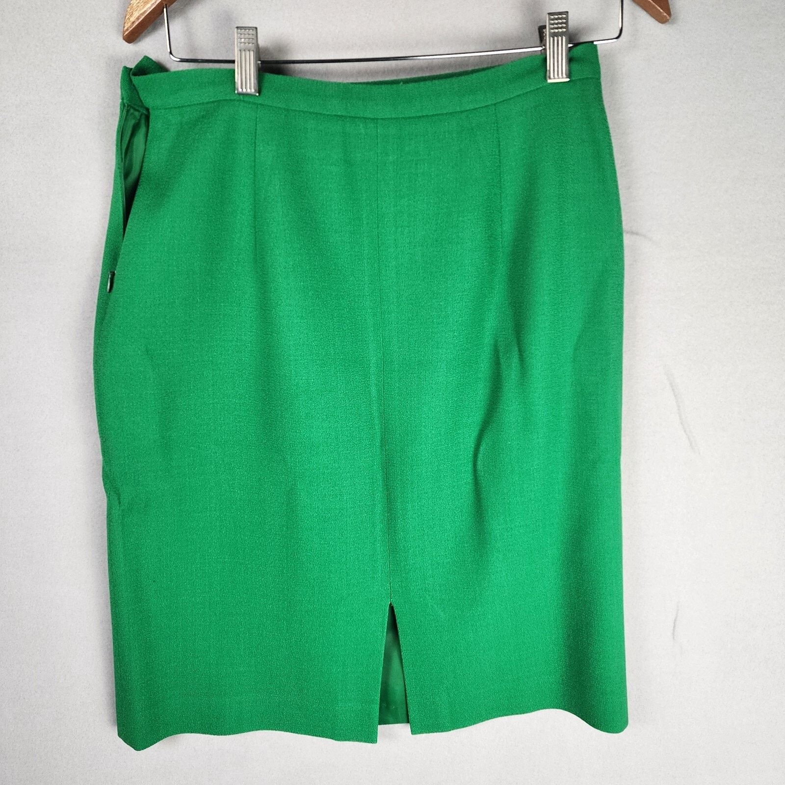 Jones New York Jones New York Bright Green Skirt Size 10 100% Wool 24" Size 32" / US 10 / IT 46 - 2 Thumbnail