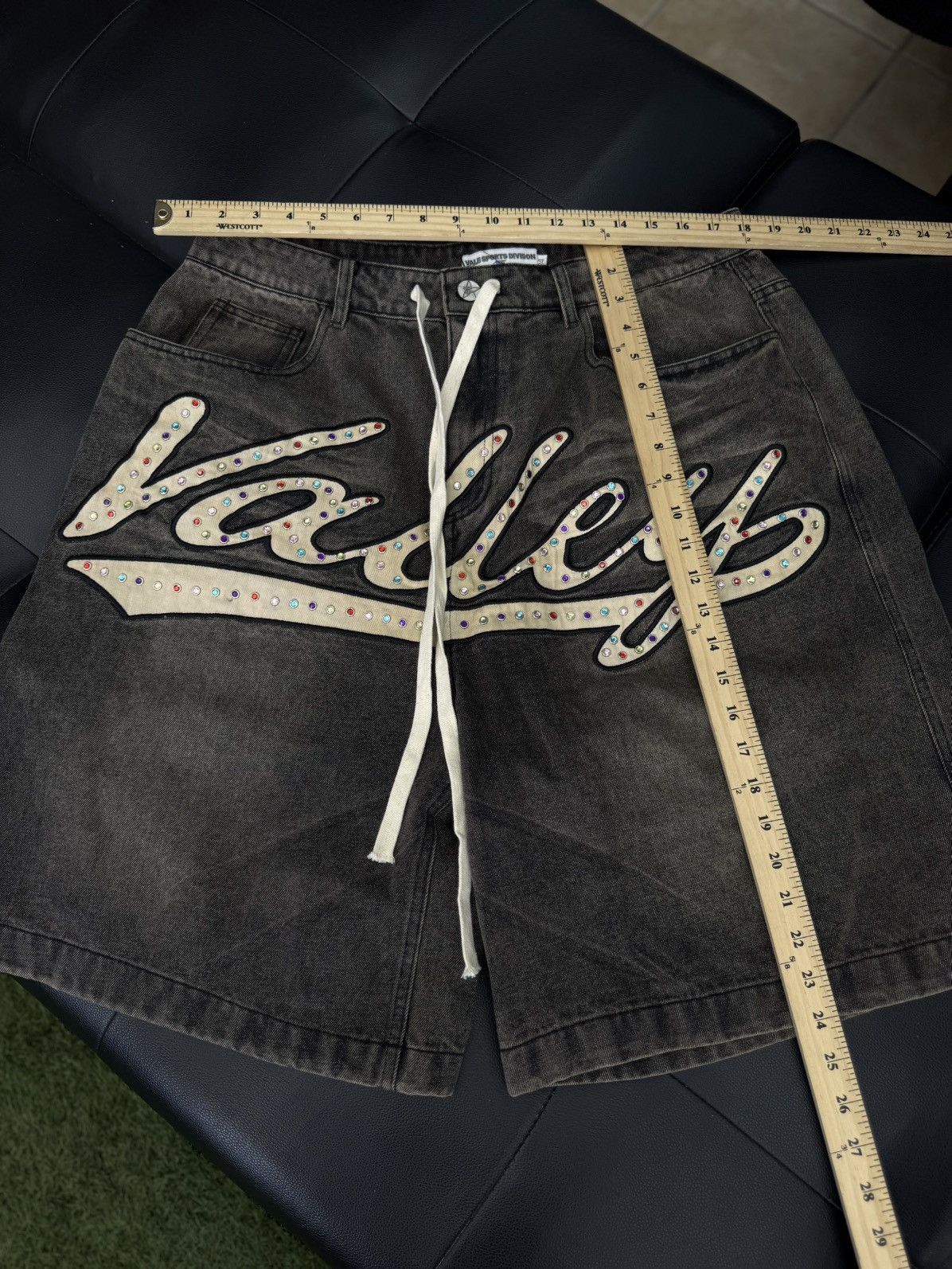 Vale Vale Valley Black Skittles Stones Shorts Size 34 (NEW) Size US 34 / EU 50 - 10 Thumbnail