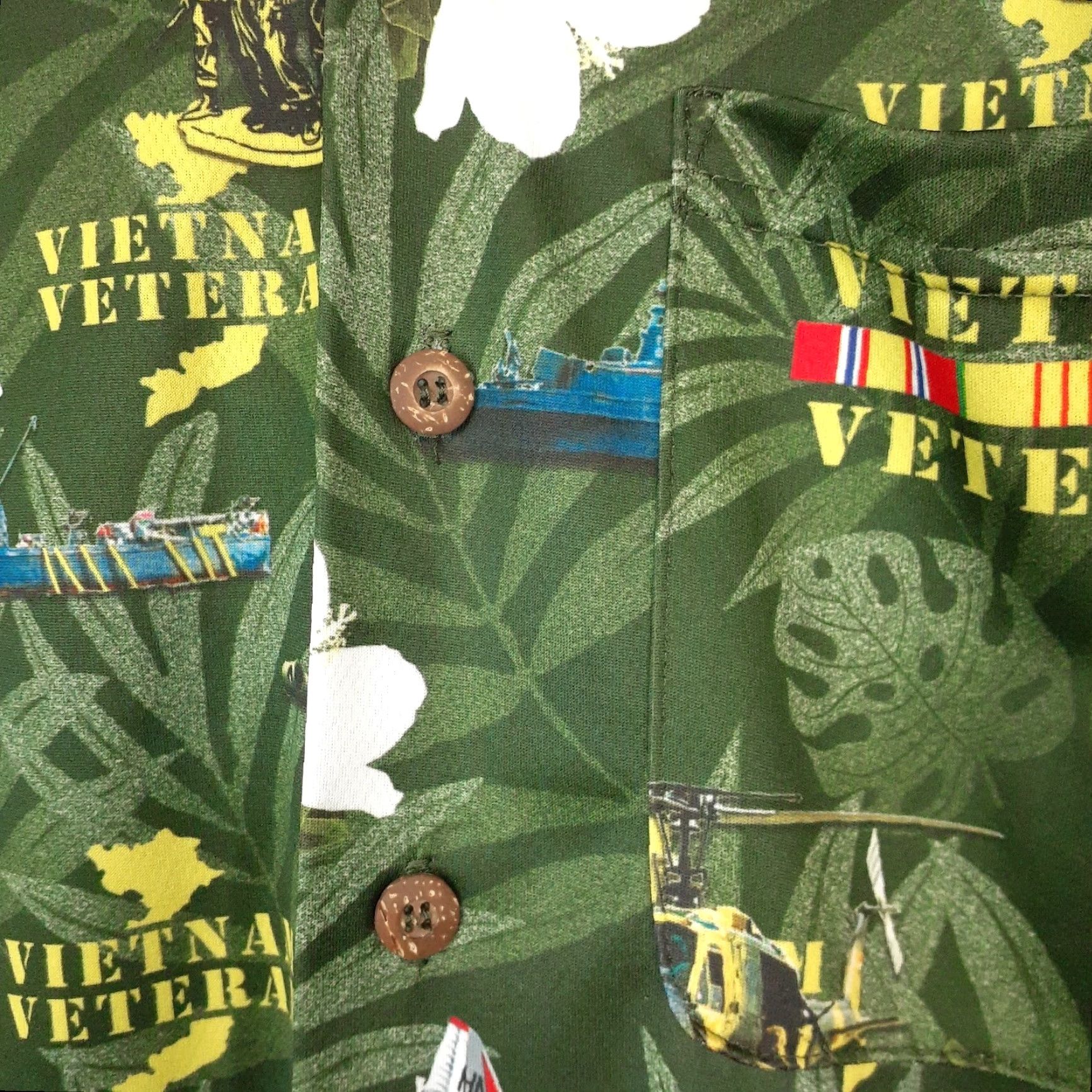 Vintage VINTAGE Vietnam Veteran Short Sleeve Hawaiian Shirt Button Up Mens Large Made In USA Size US L / EU 52-54 / 3 - 4 Thumbnail