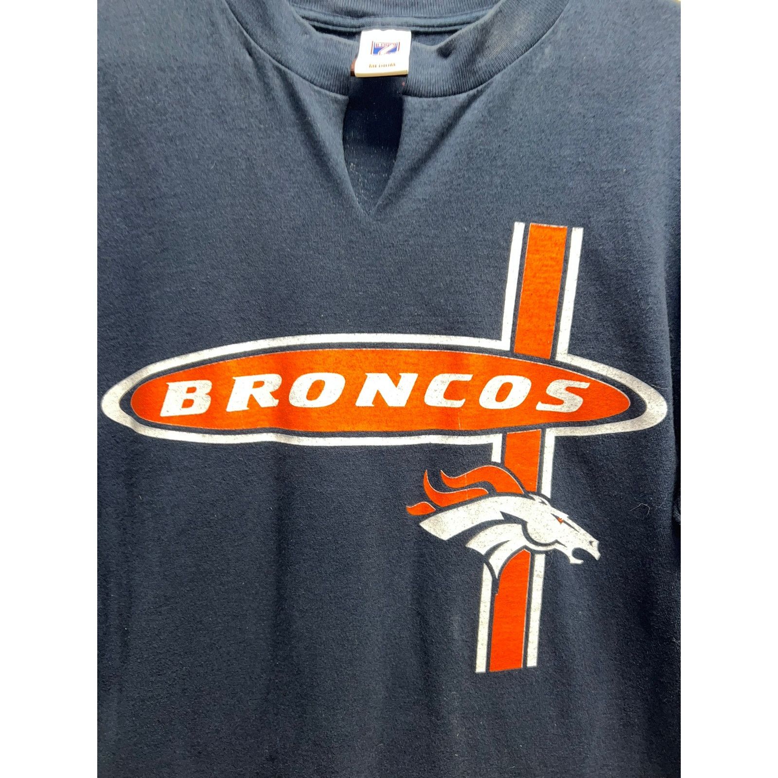 Vintage Vintage Womens Denver Broncos Shirt Logo 7 Cut Neck NFL VTG Size M / US 6-8 / IT 42-44 - 2 Thumbnail