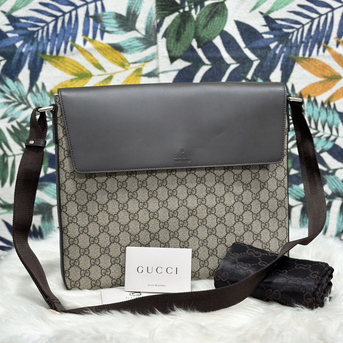 Gucci Authentic GUCCI GG Supreme Messenger Bag Size ONE SIZE - 1 Thumbnail