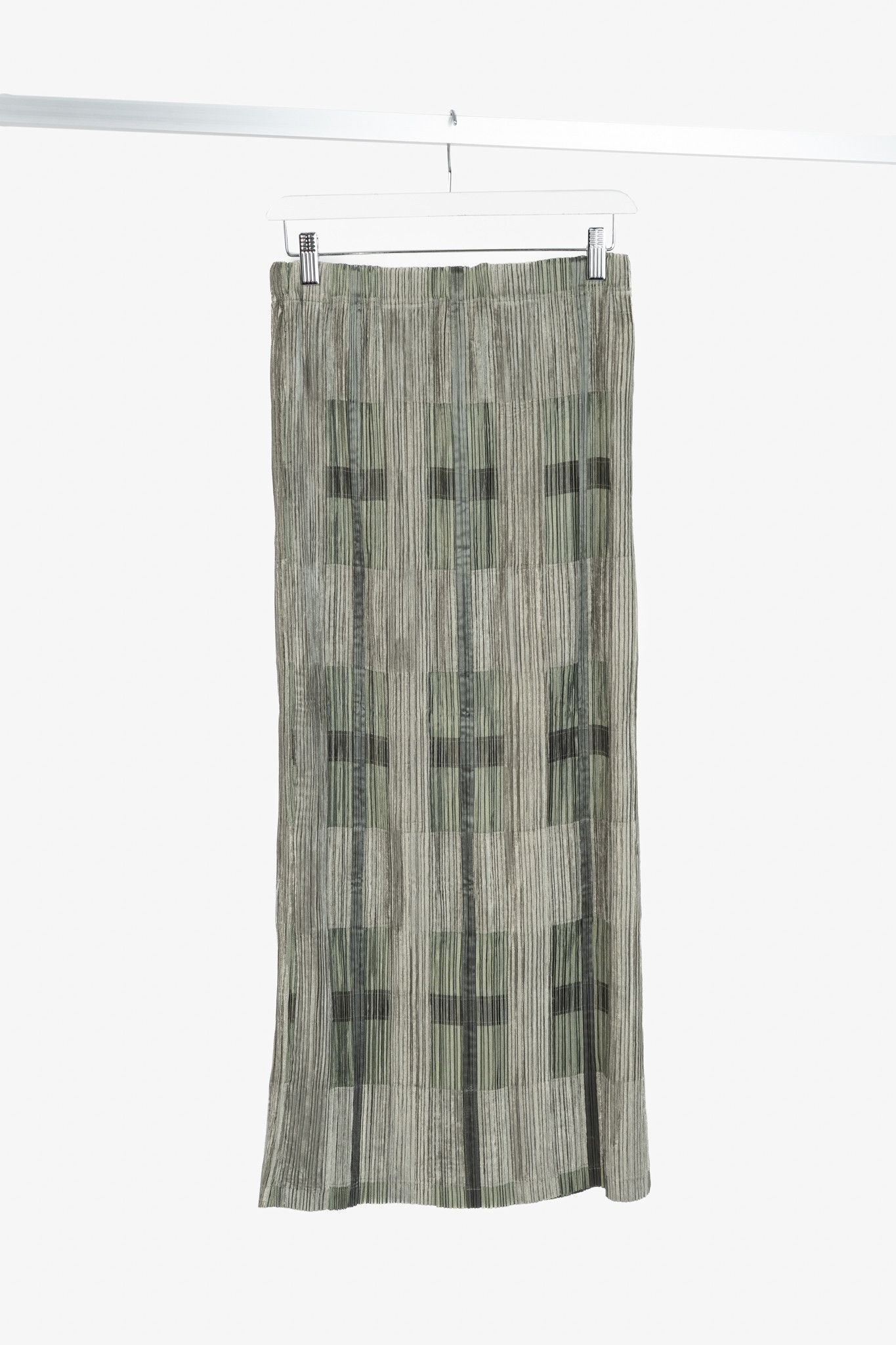Issey Miyake Issey Miyake Green Velvet & Satin Plaid Pleated Maxi Skirt Size 25" / US 0 / IT 36 - 2 Thumbnail